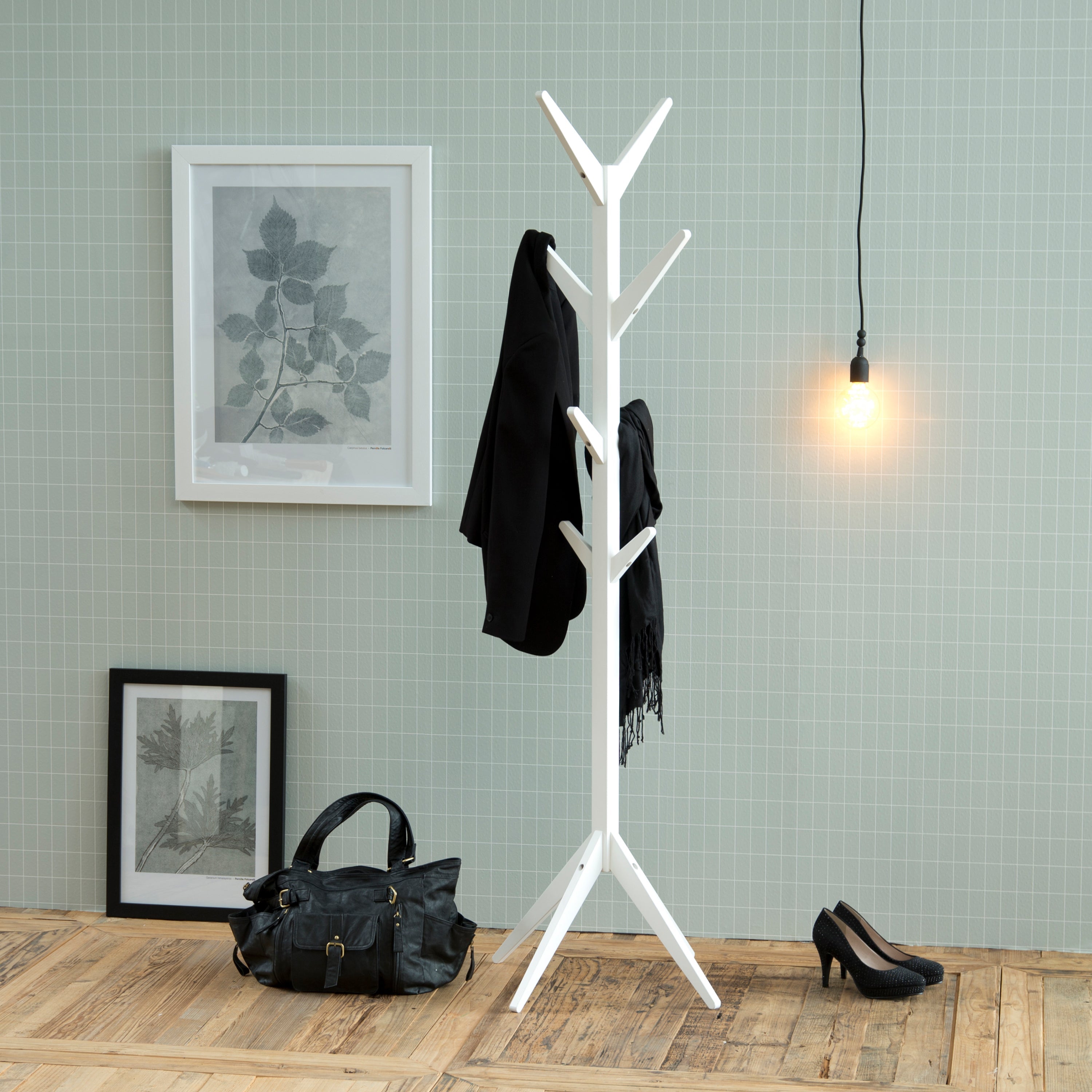 Ascot Coat Hanger in White – FTG, view 2