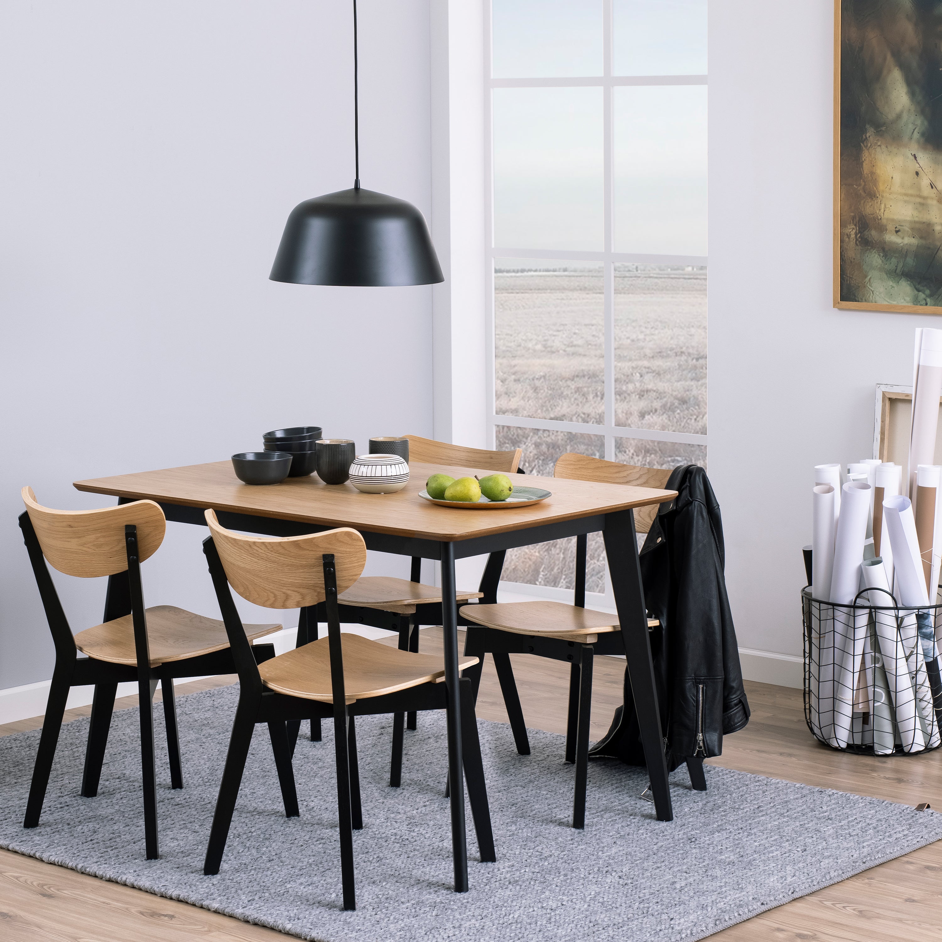 Roxby Dining Table in Oak & Black Included 4 Roxby Dining Chairs in Black and Oak – FTG