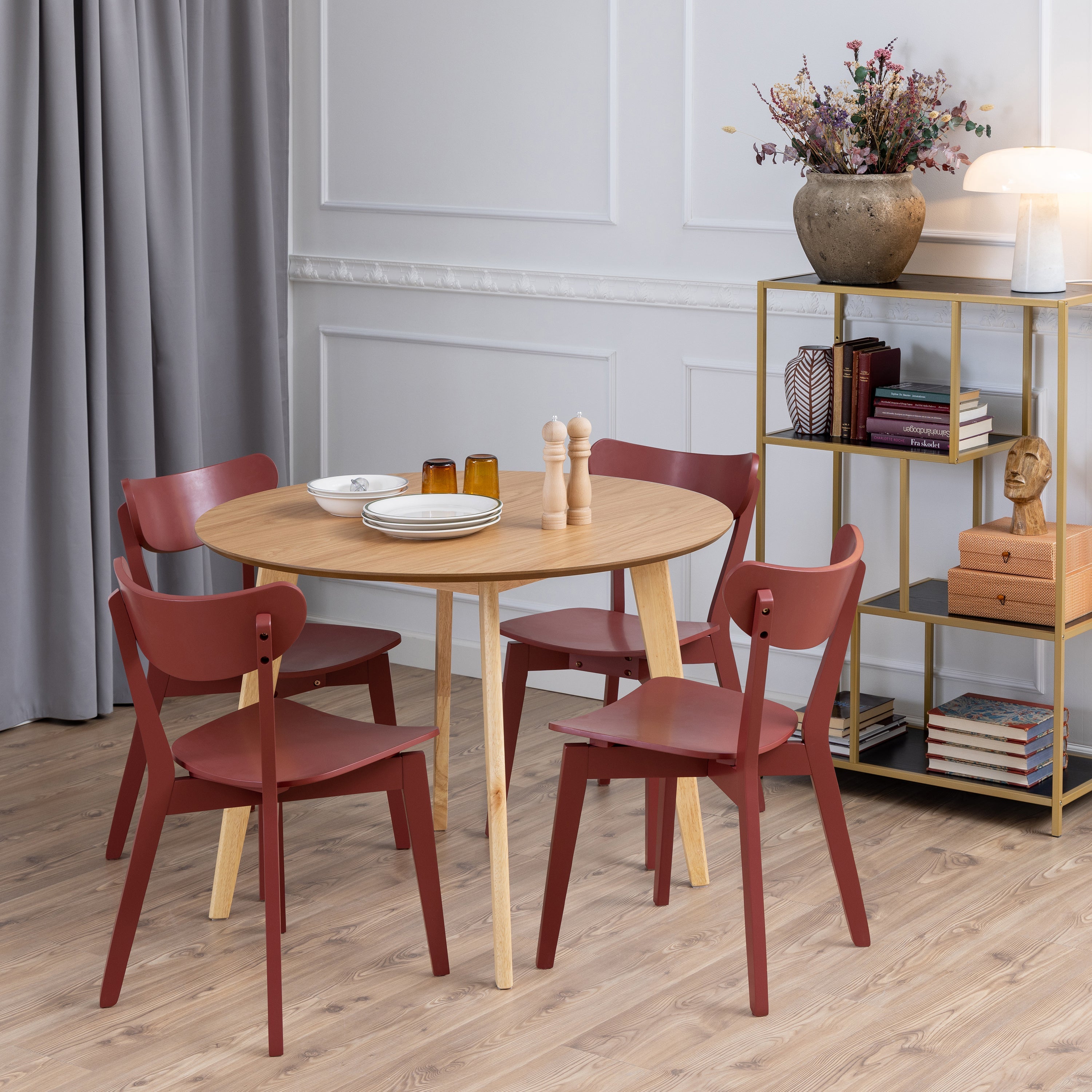 Roxby Round Dining Table in Oak 105x76cm – FTG, view 2