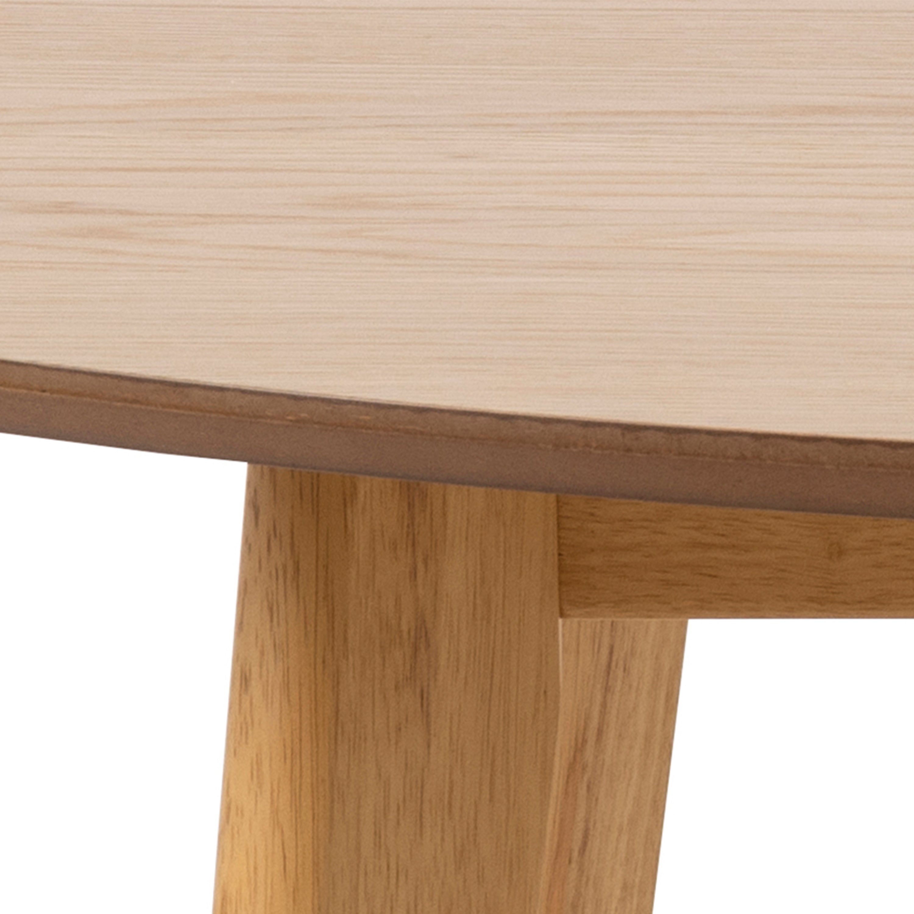 Roxby Round Dining Table in Oak 105x76cm Included 4 Roxby Dining Chairs in Oak – FTG, view 4