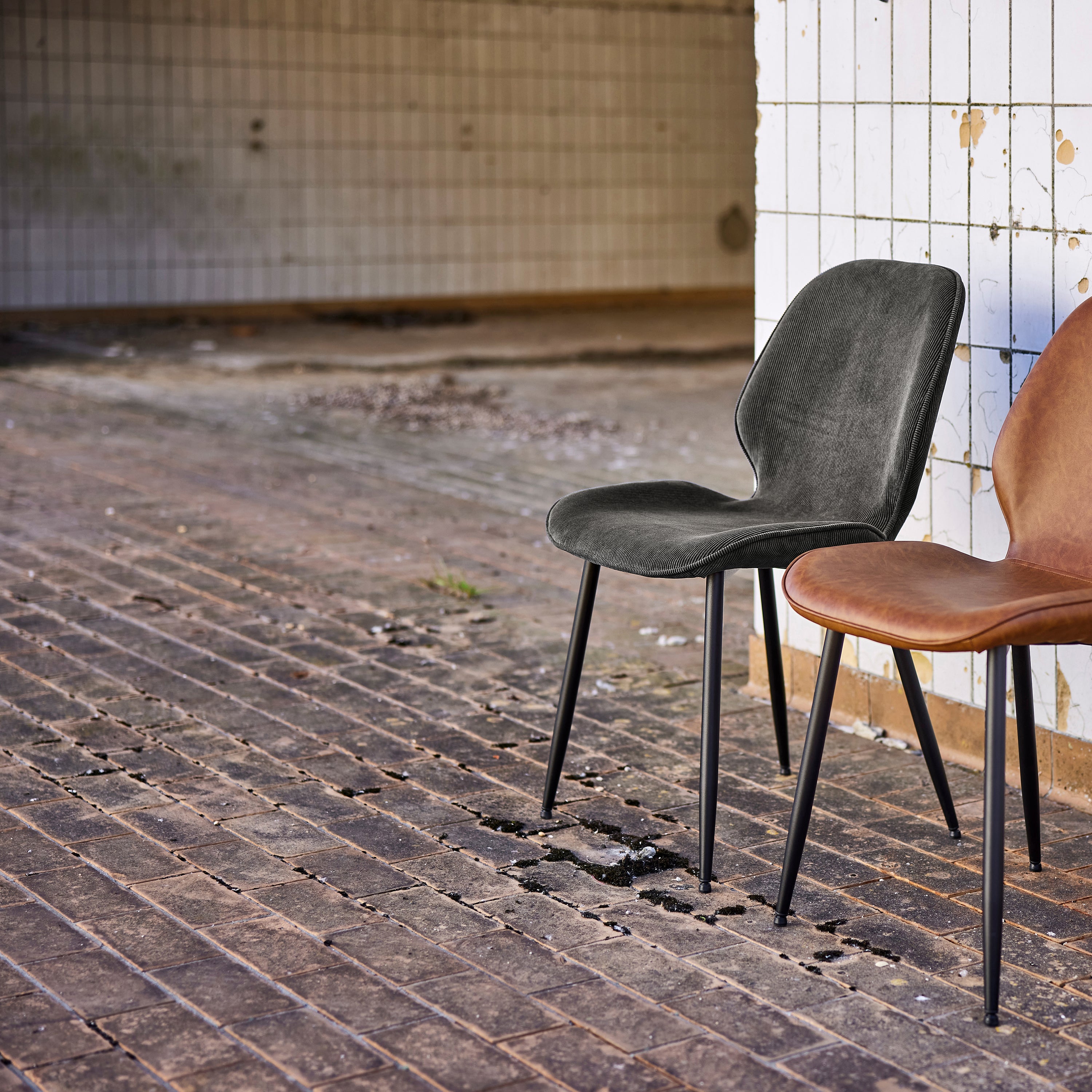 Femke Dining Chair in Anthracite Set of 4 – FTG, view 7