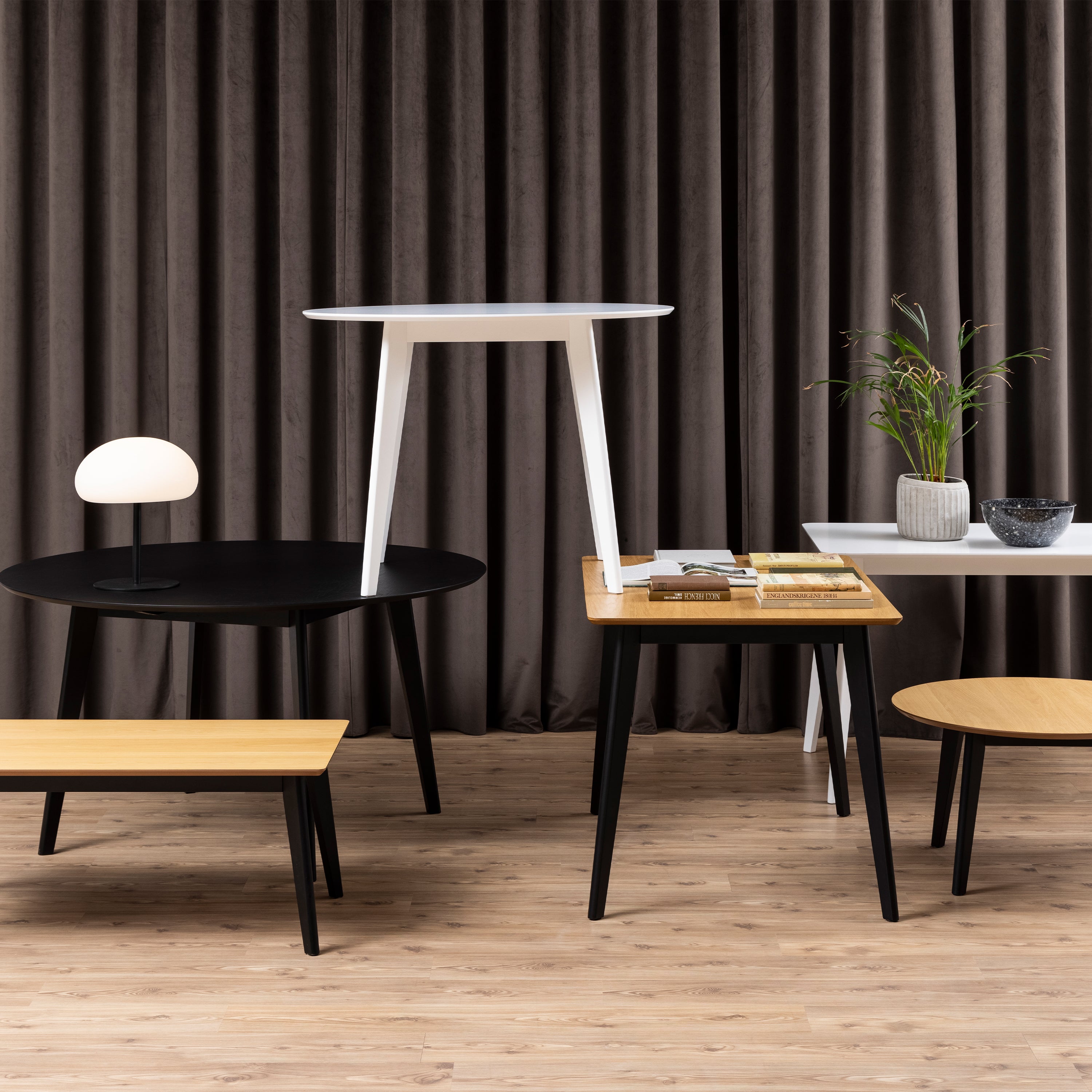 Roxby Round Dining Table in White – FTG, view 4