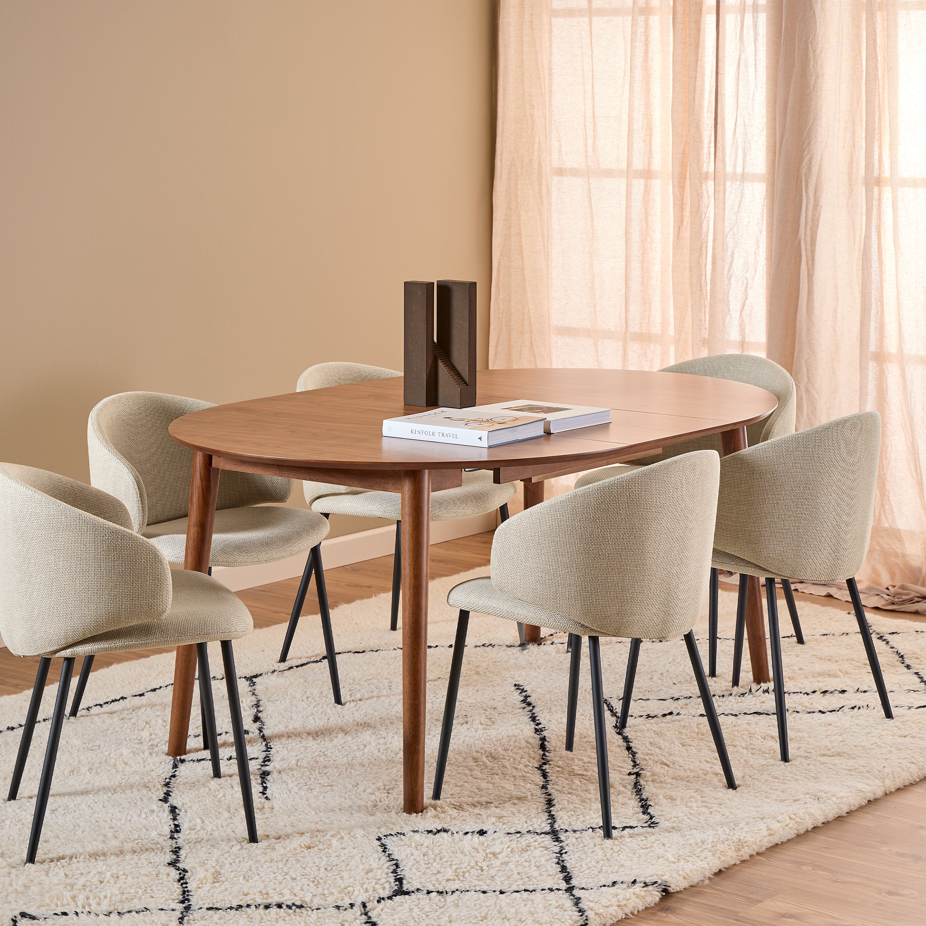 Montreux Round Extending Dining Table in Walnut 115–154cm