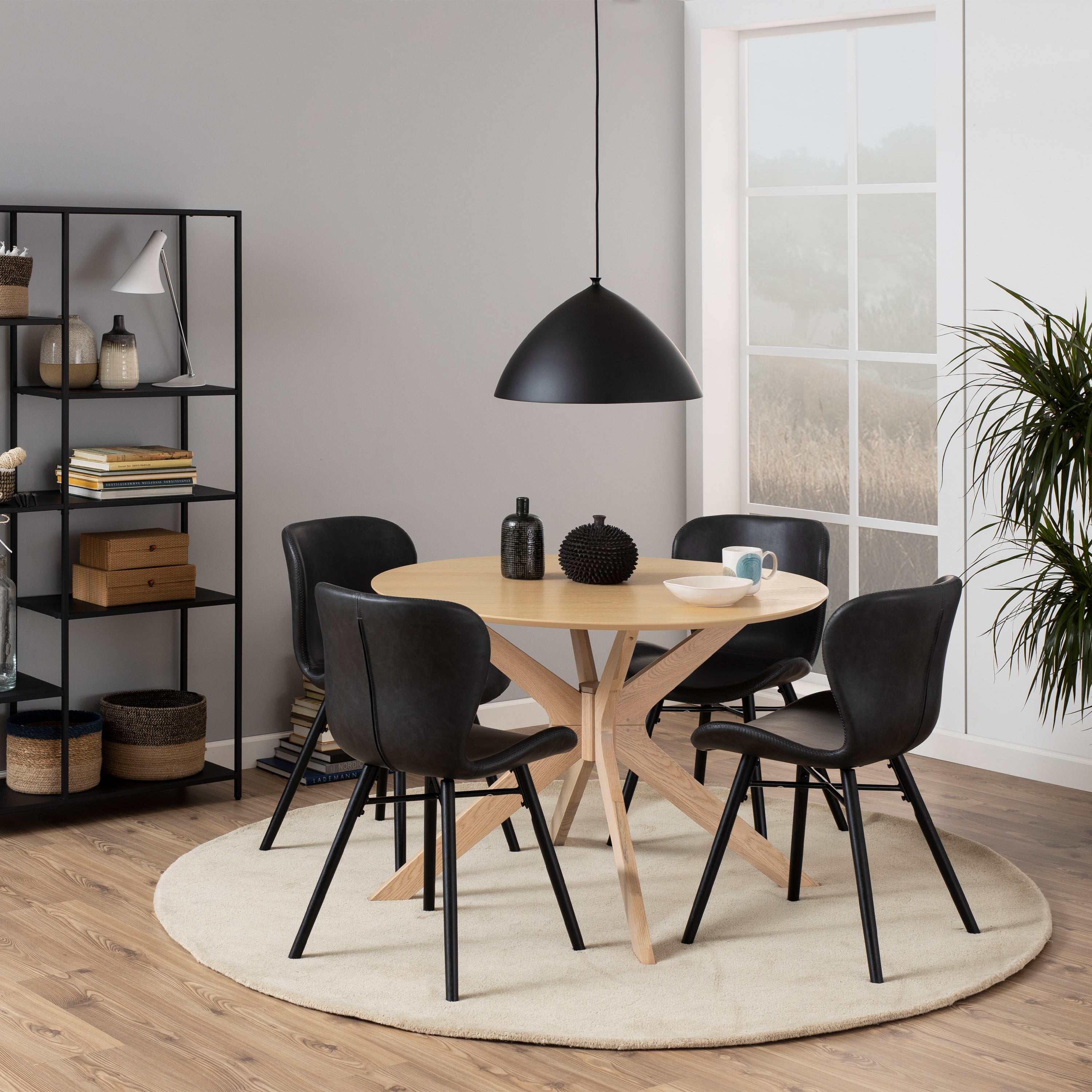 I_Duncan Round Dining Table in White Oak – FTG, view 4