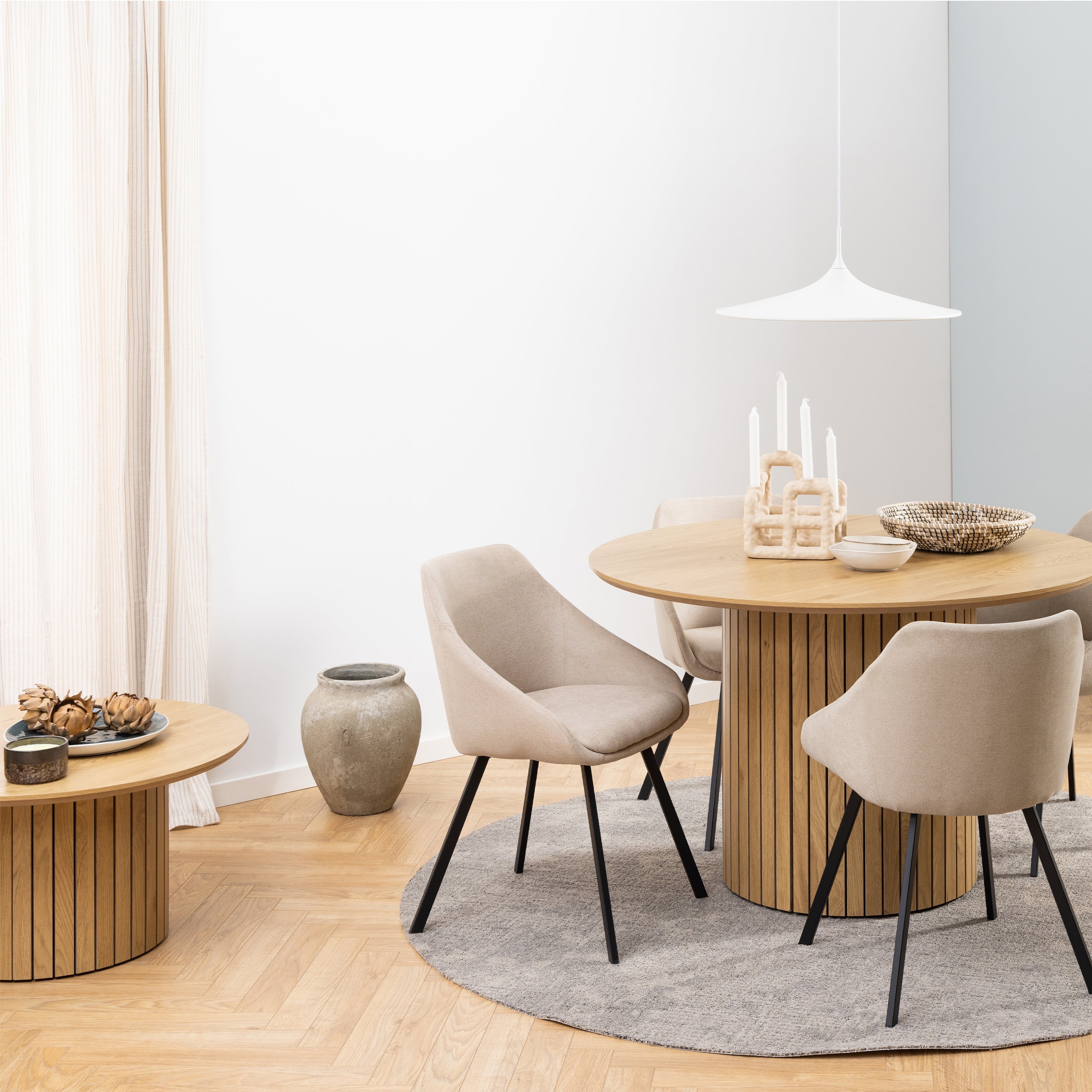 Yale Coffee Table in Oak – FTG, view 4