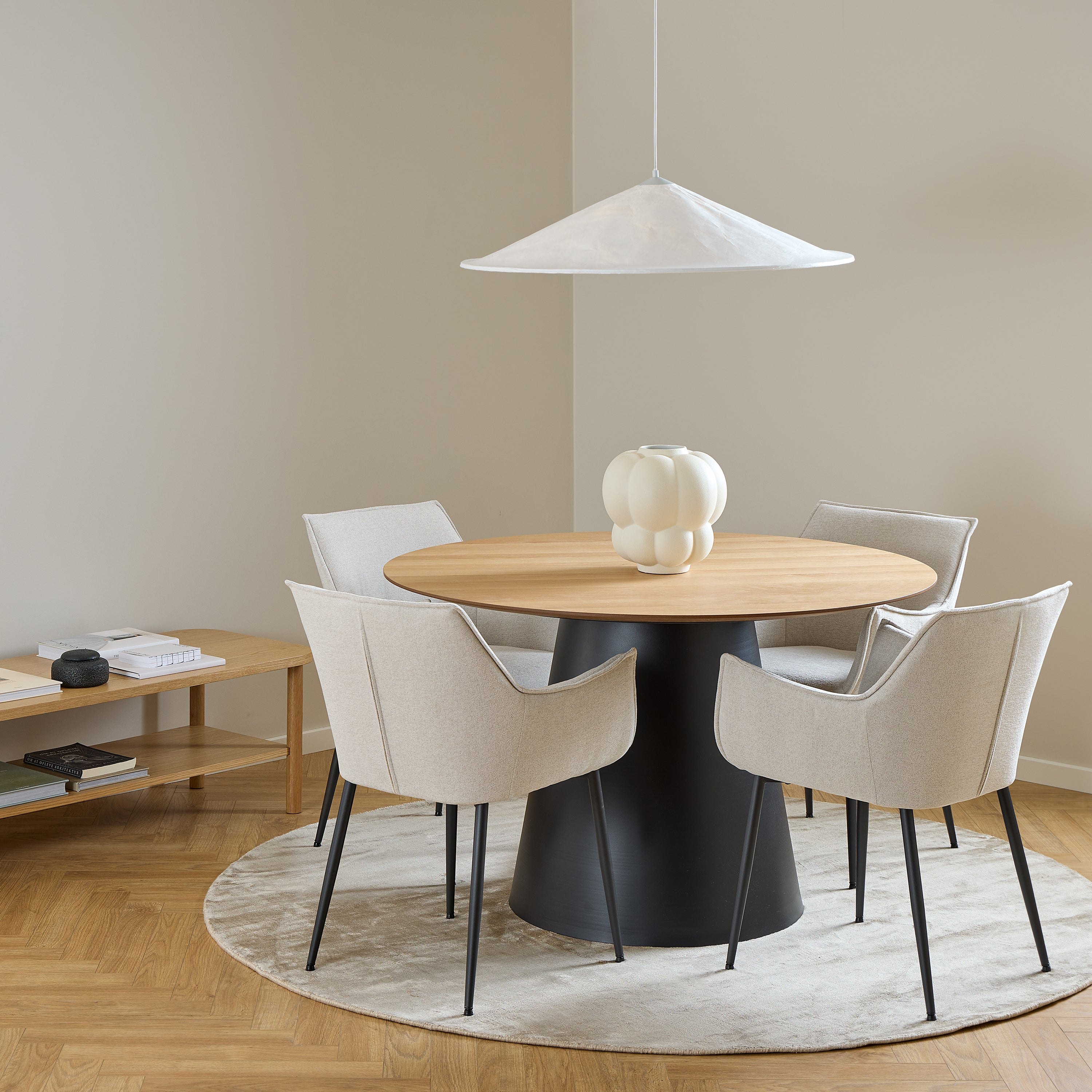 Soli Round Dining Table in Oak/Black 120x75cm – FTG, view 5