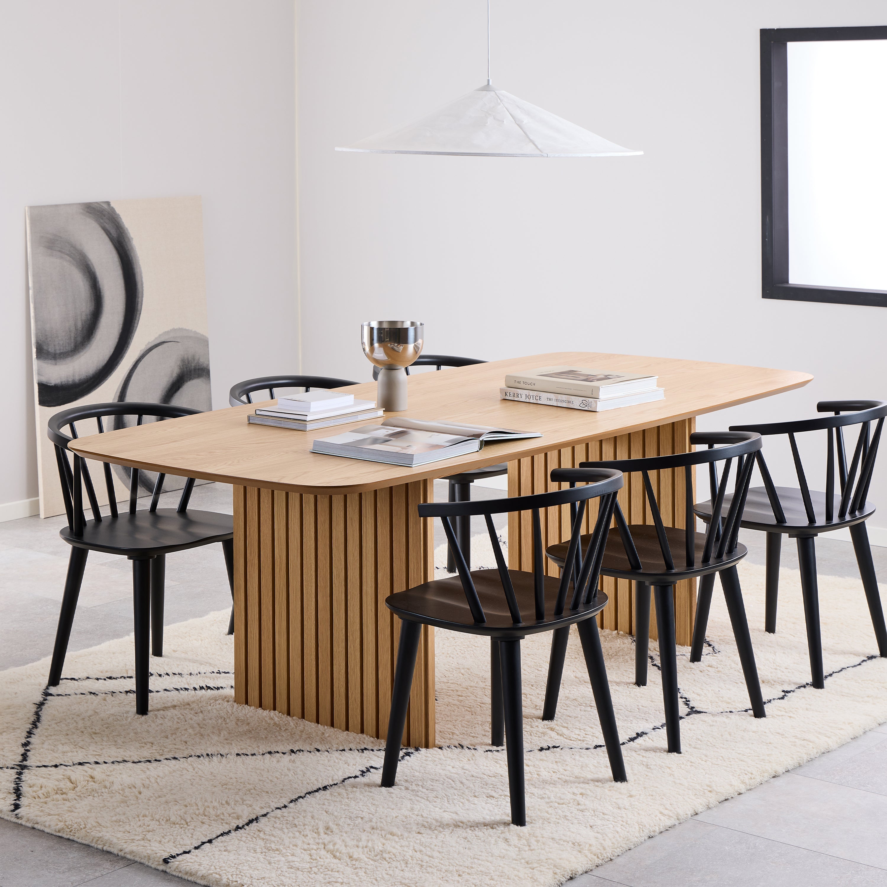 Christo Dining Table in Oak Included 6 Ida Dining Chairs in Black – FTG