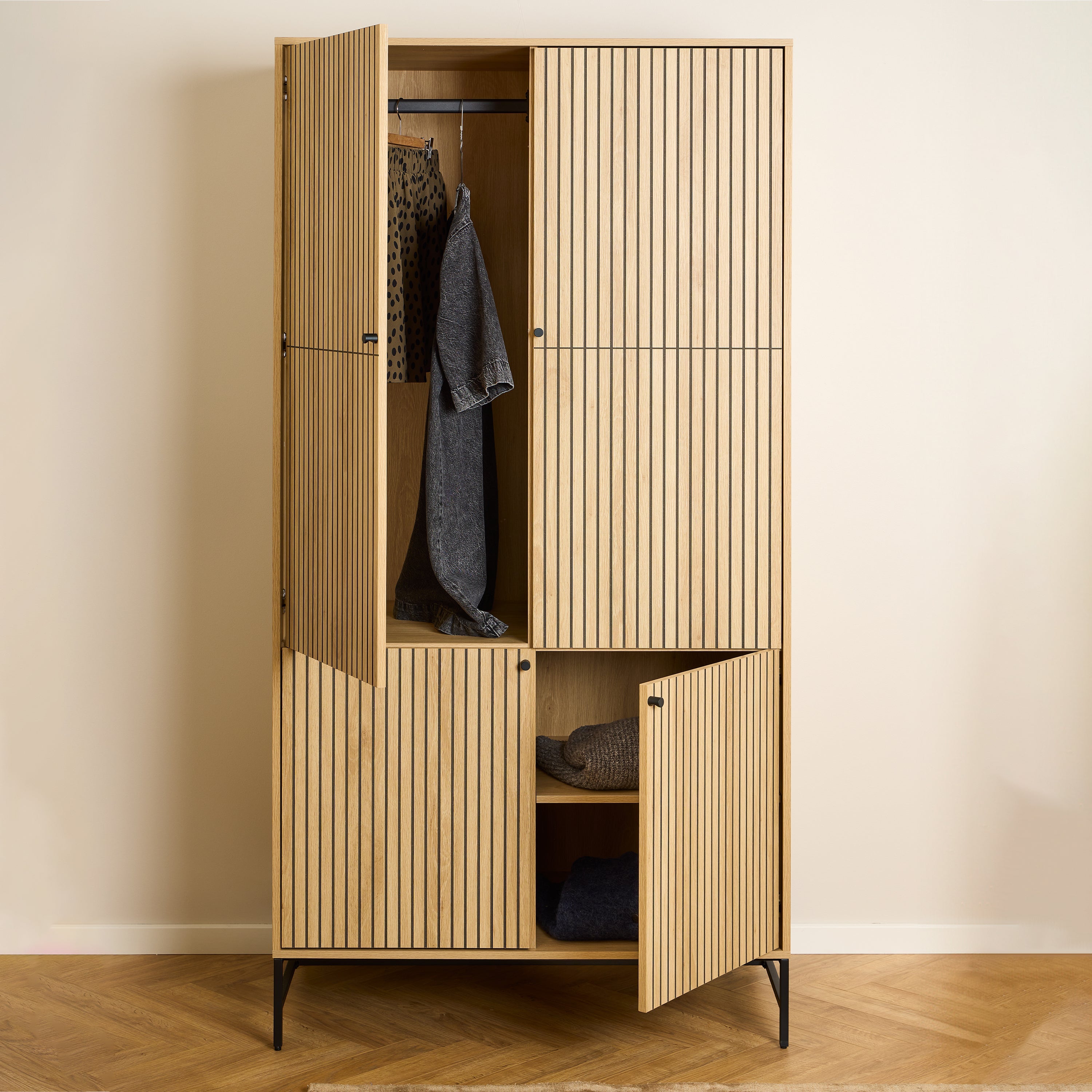 Albany Wardrobe 4 Doors in Black/Oak – FTG, view 8