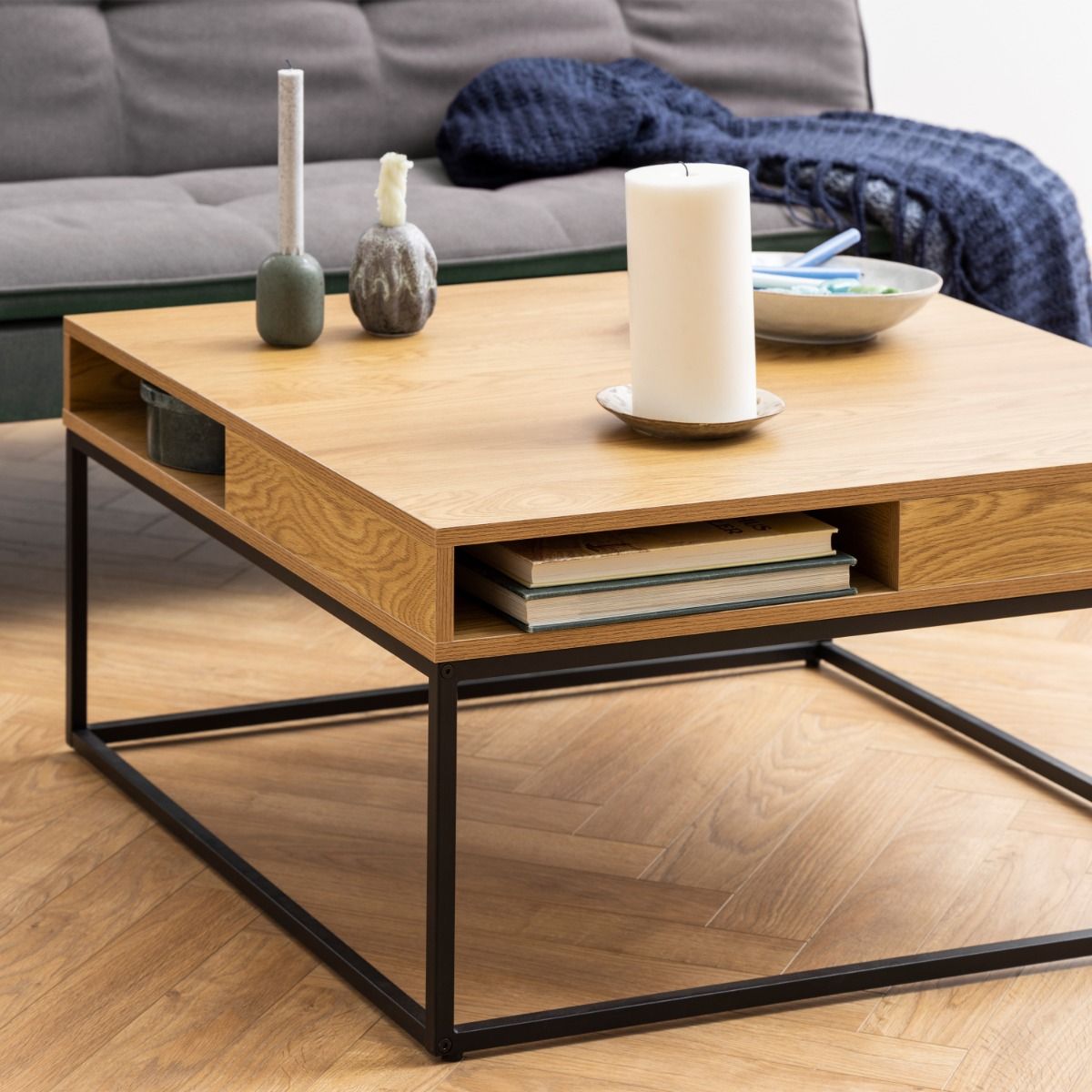 Willford Coffee Table in Oak & Black – FTG, view 3