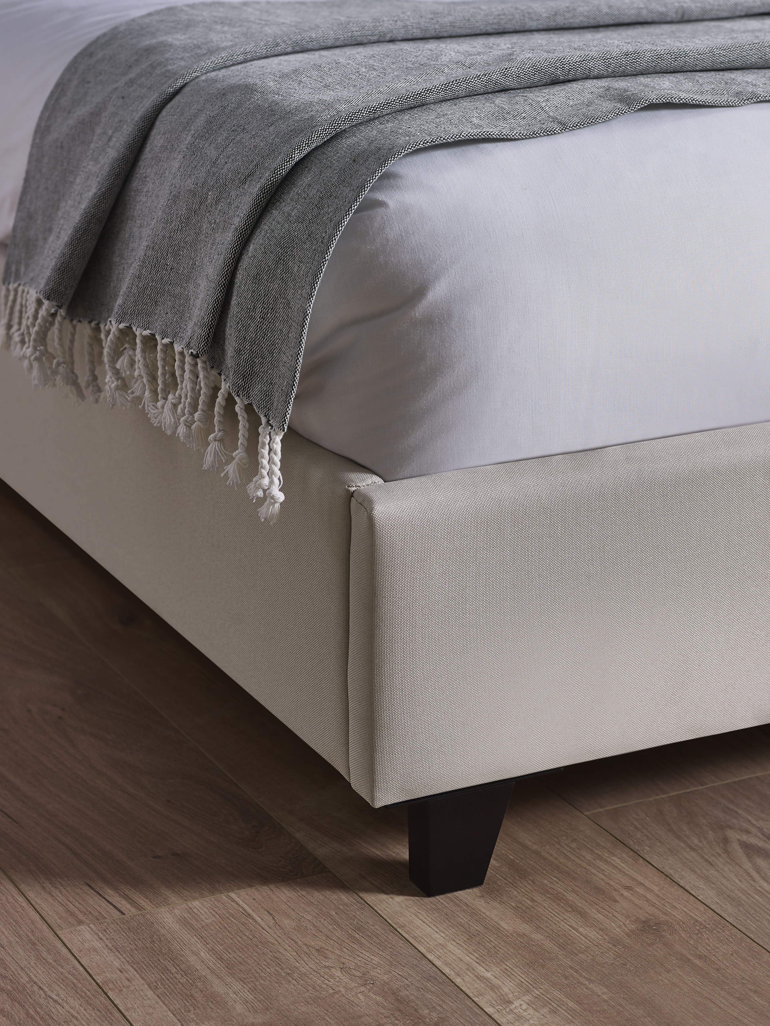 Aylen Oatmeal Faux Linen Upholstered Bed Frame – Oatmeal Linen