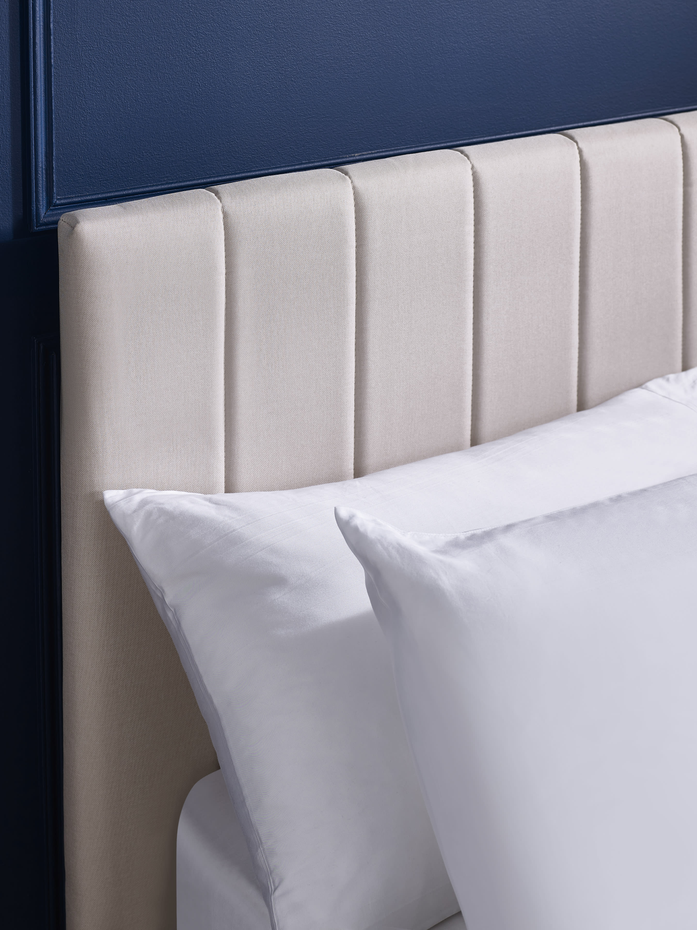 Aylen Oatmeal Faux Linen Upholstered Bed Frame – Oatmeal Linen