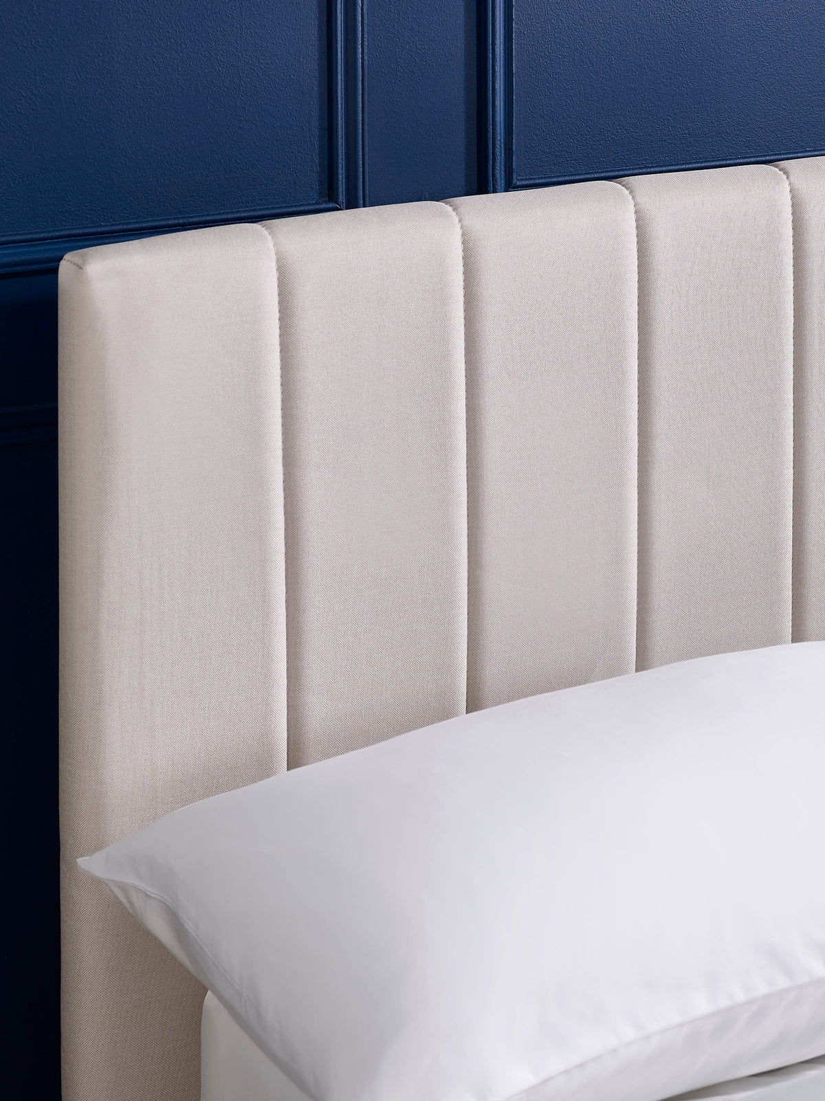 Aylen Oatmeal Faux Linen Upholstered Bed Frame – Oatmeal Linen