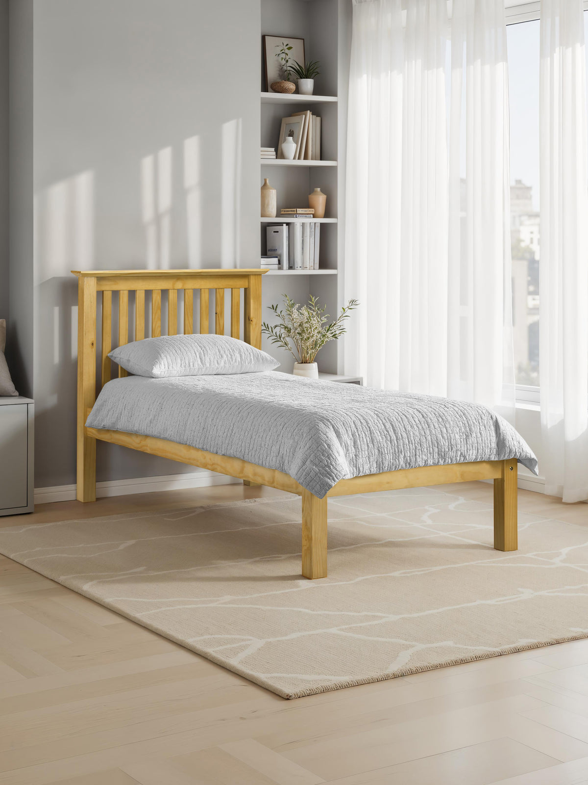 Barcelona Pine Bed - Low Foot - Solid Pine