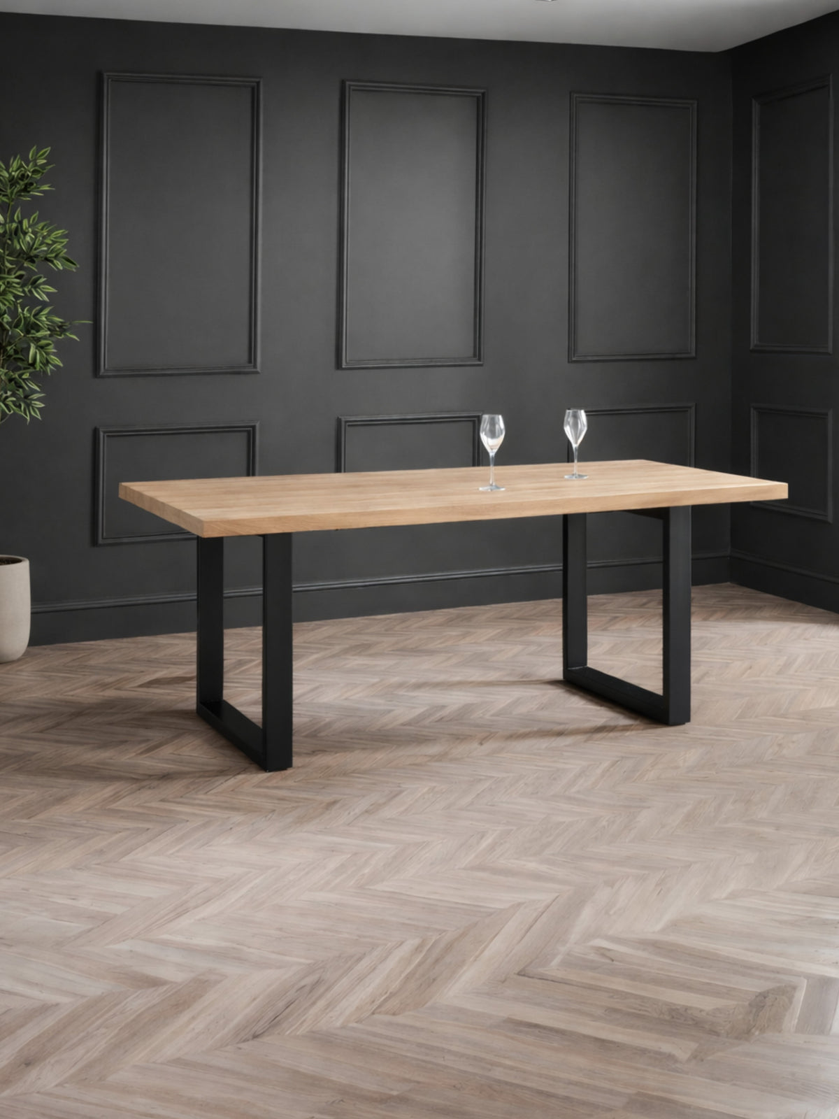 Berwick Dining Table