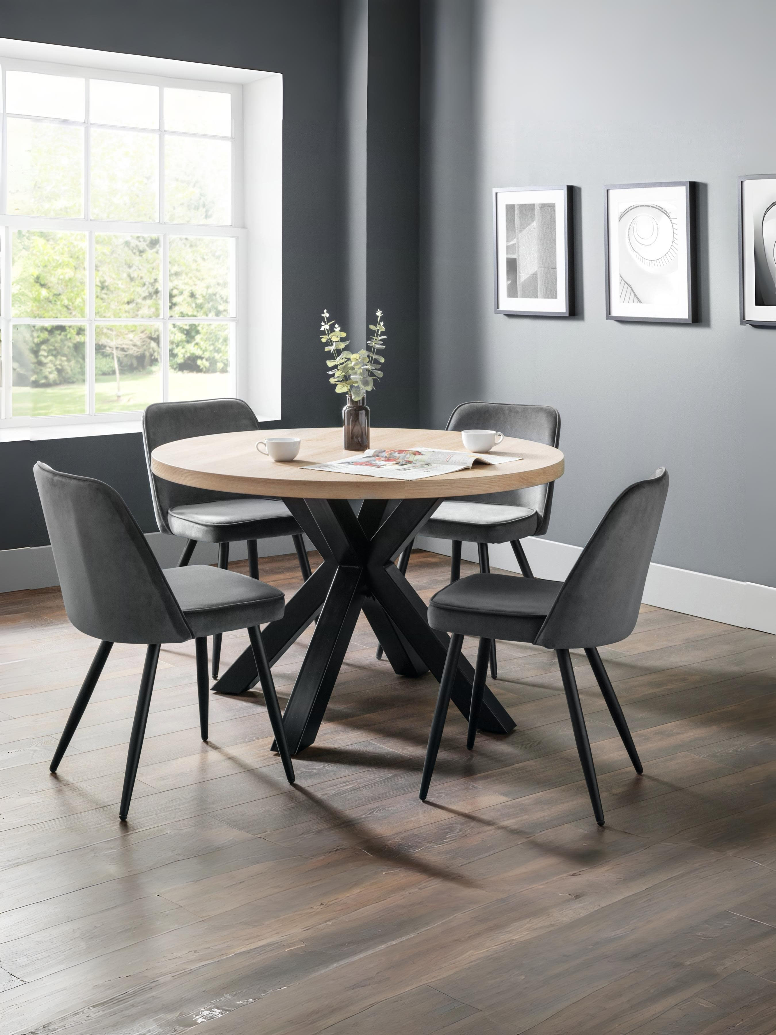 Berwick Round Table and 4 Grey Burgess – Oak Effect