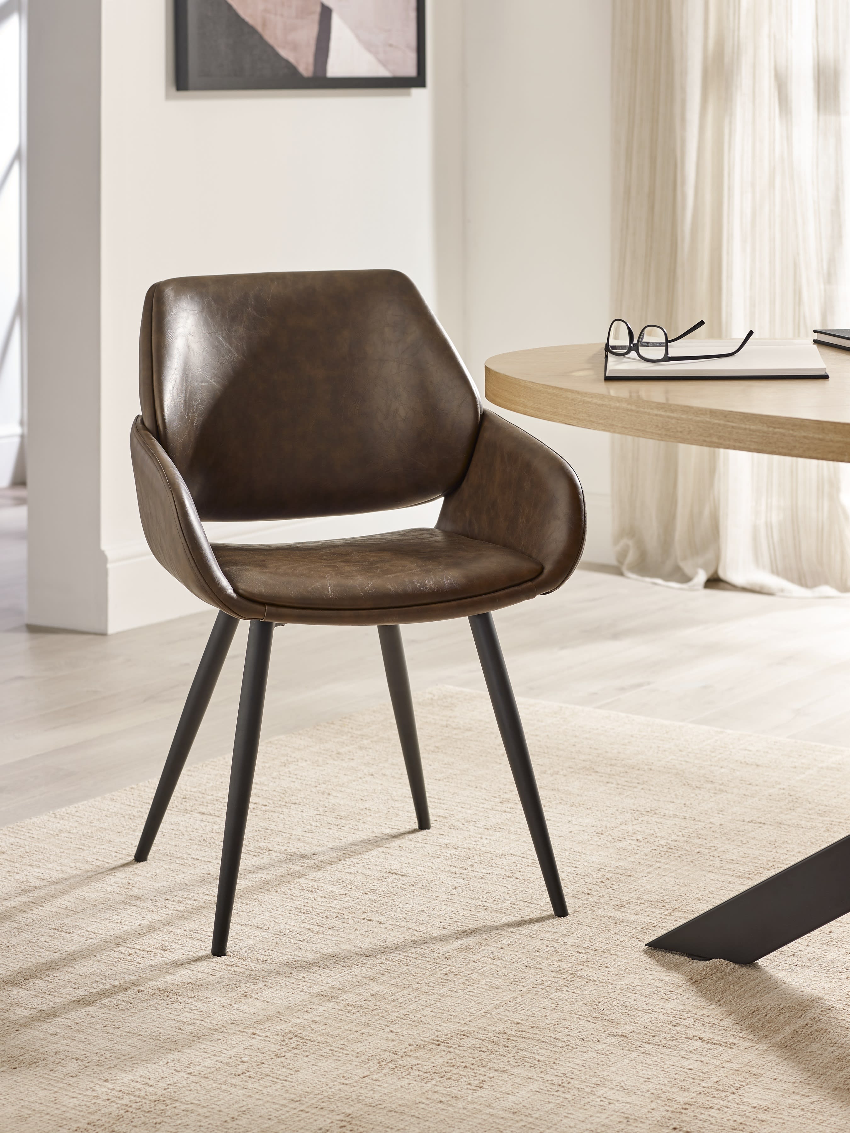 Bondi Oval Dining Table Set With 4 Parker Brown Faux Leather Upholstered Chairs – Oak Effect