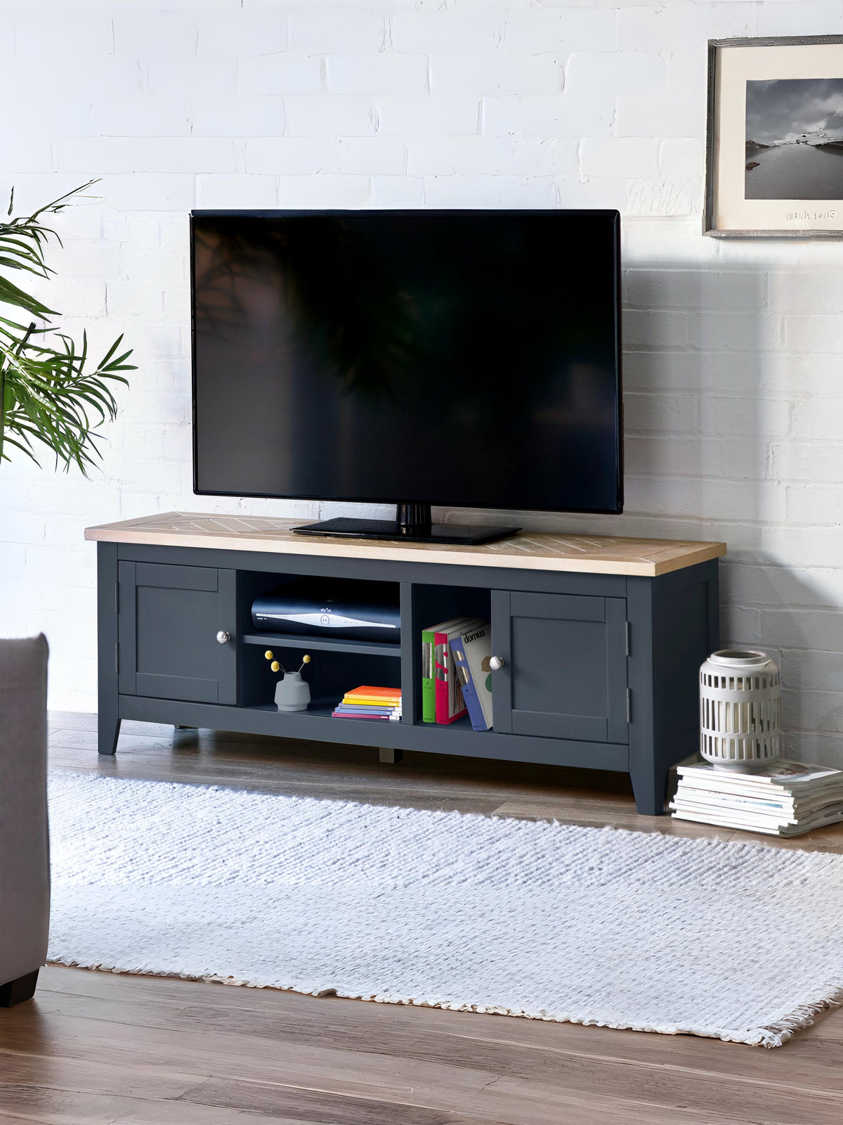 Bordeaux Tv Unit Dark Grey