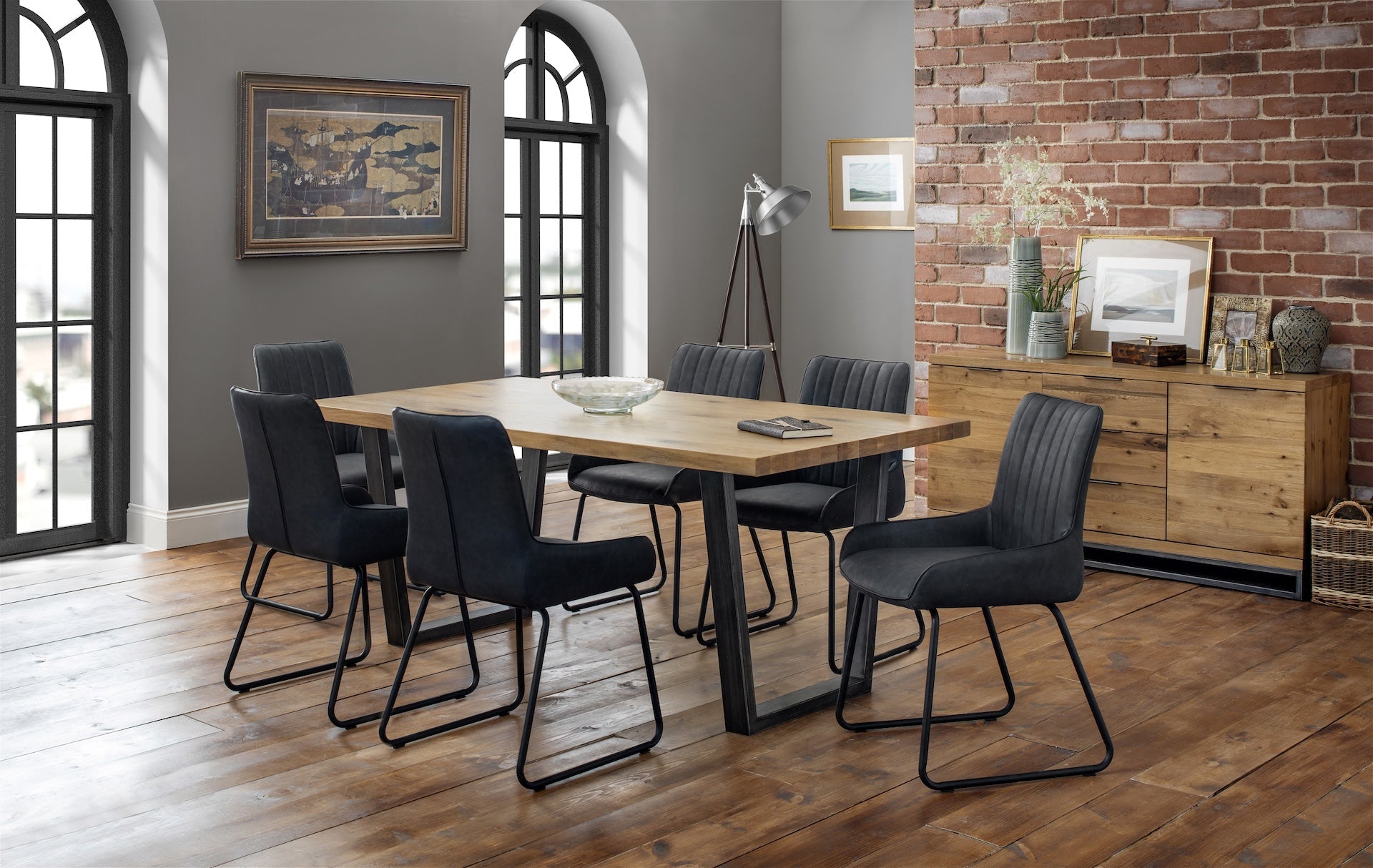 Brooklyn Dining Table - Oak – Julian Bowen, view 6