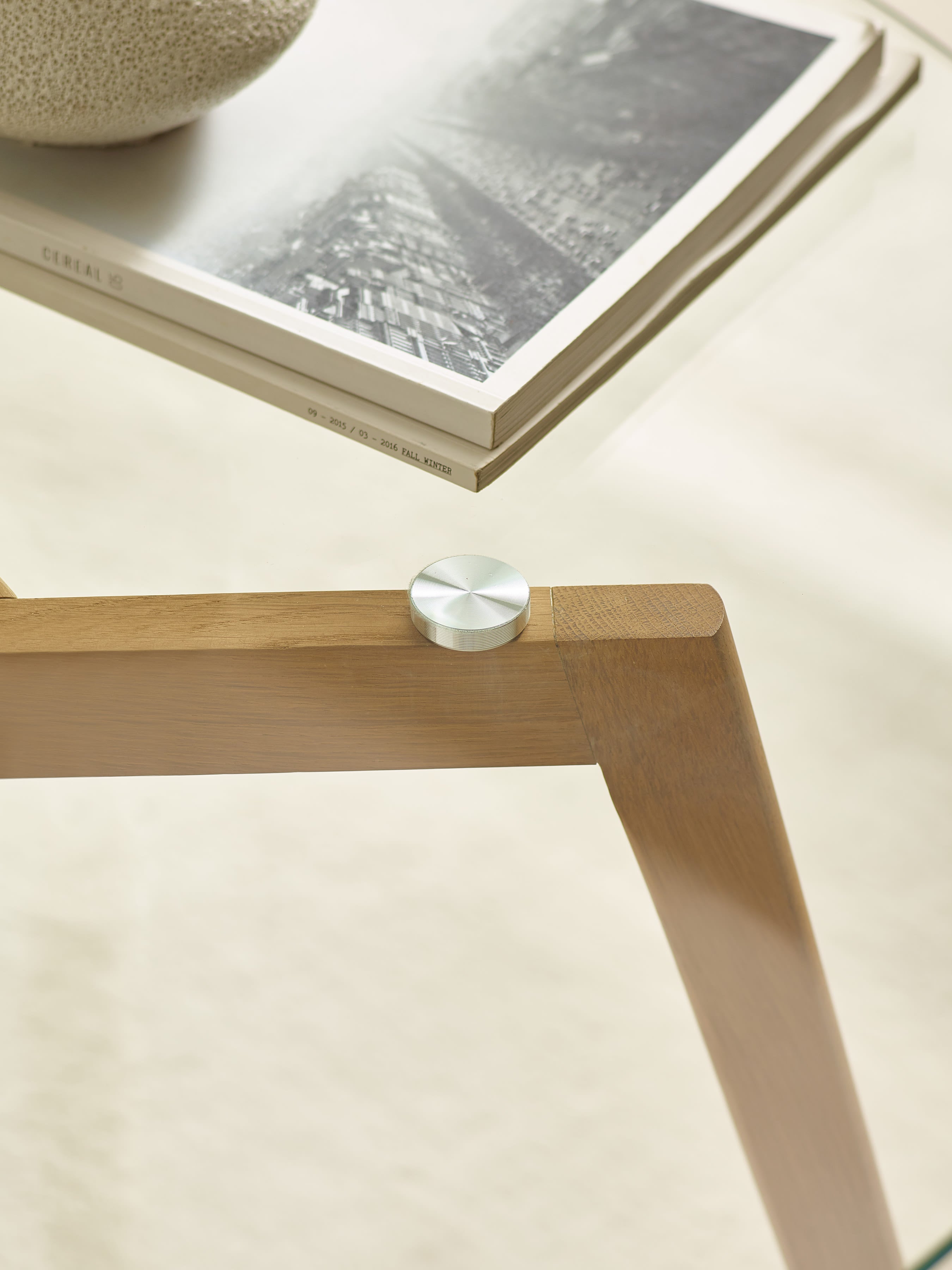 Bryant 80cm Round Glass Coffee Table – Natural Oak