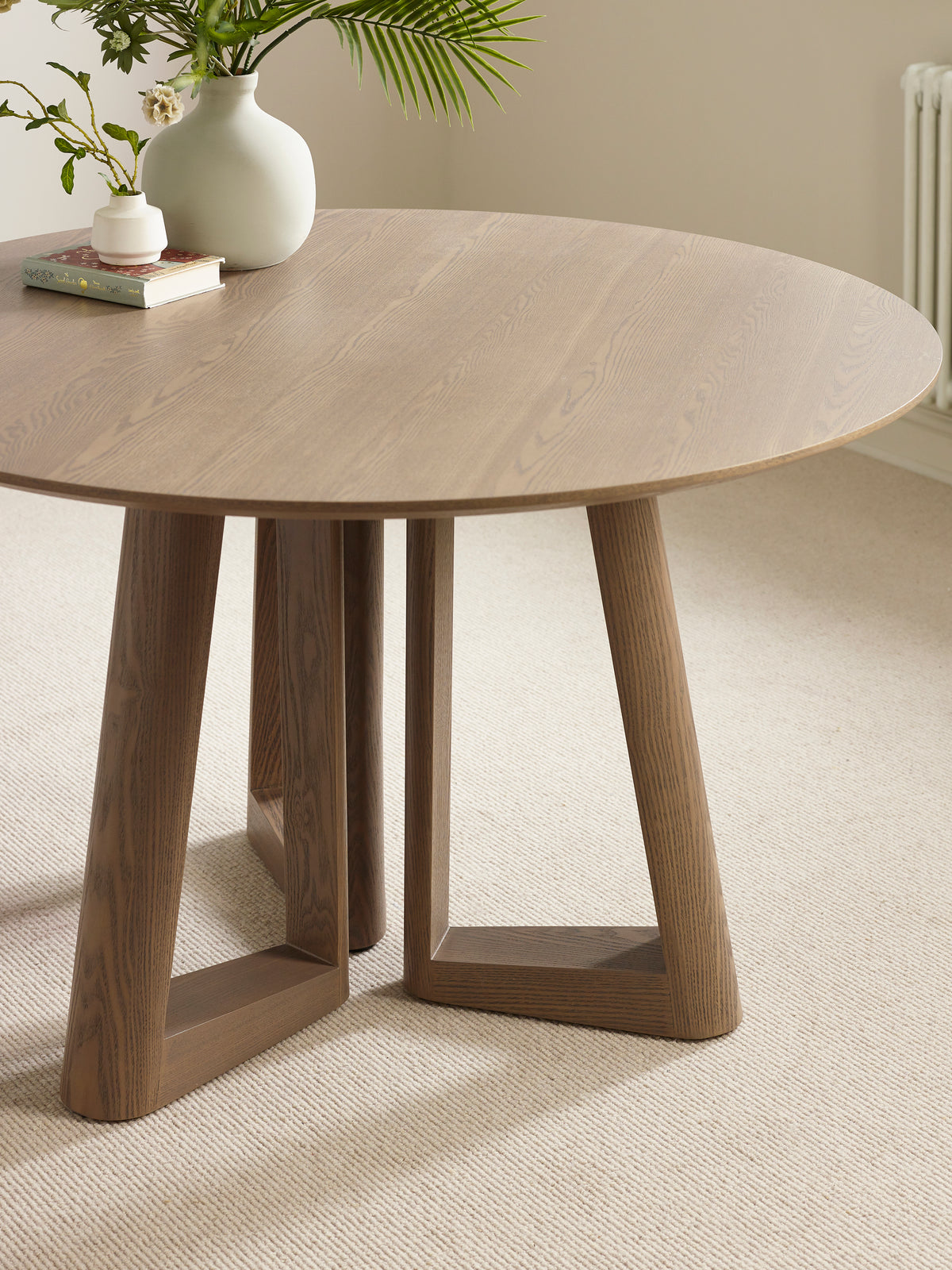 Caravelle Round 4 Seater Dining Table – Smokey Oak Effect
