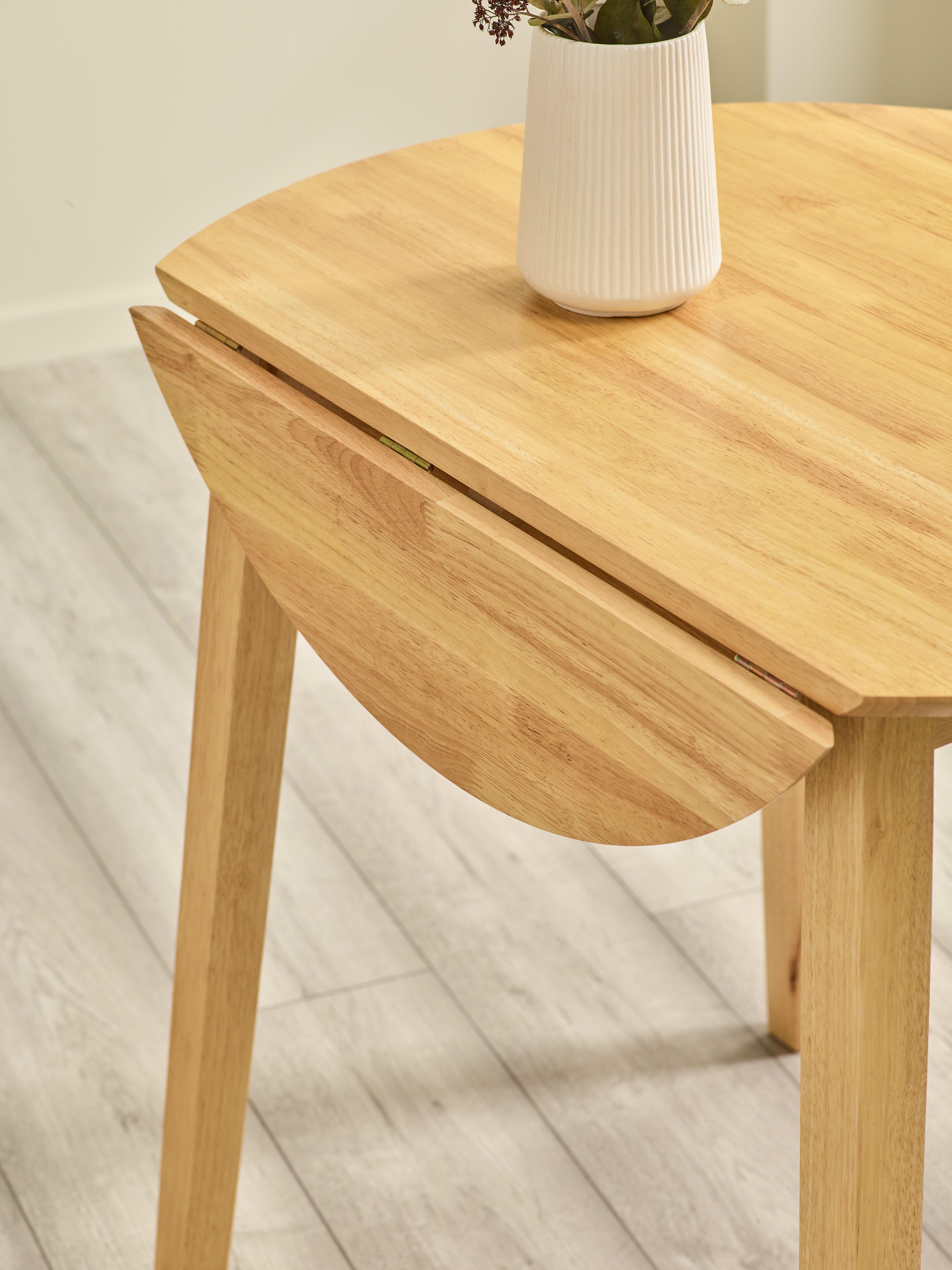 Coast Natural Oak 55- Drop Leaf Extending Round Dining Table – Natural Oak Effect
