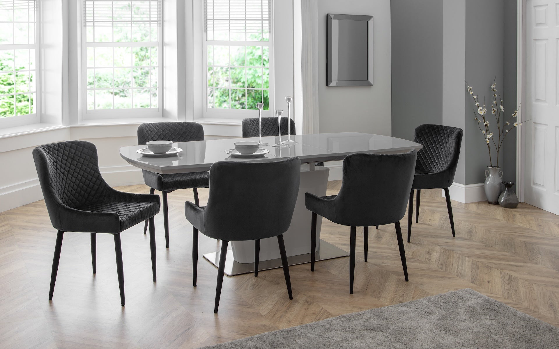 Como High Gloss Extending Table - Grey – Julian Bowen, view 2