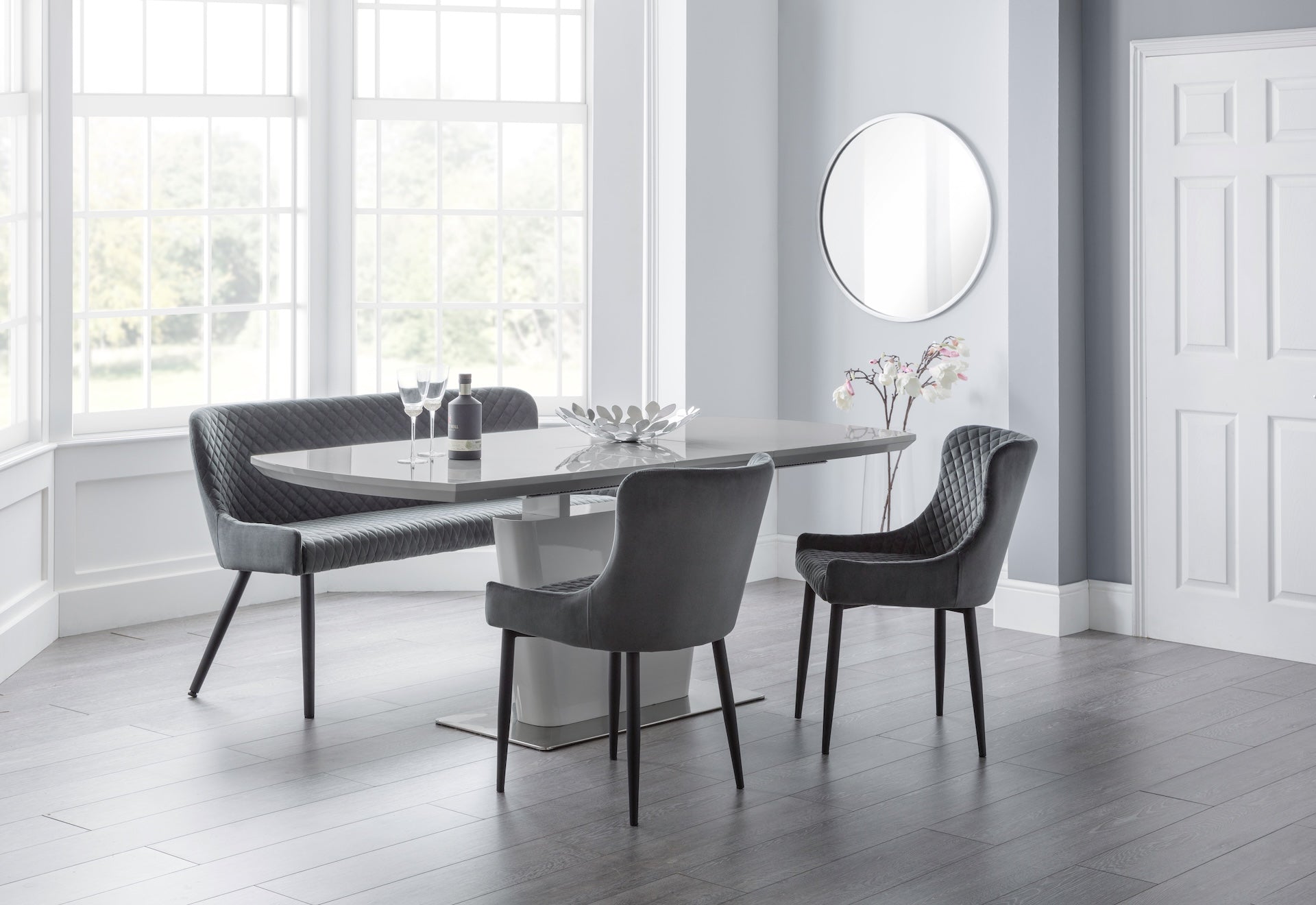 Como High Gloss Extending Table - Grey – Julian Bowen, view 13