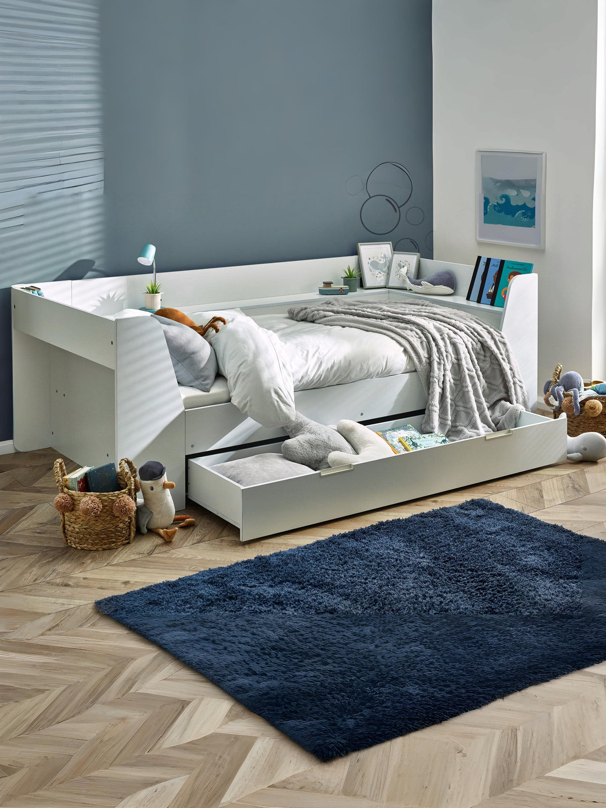 Cyclone Daybed All White