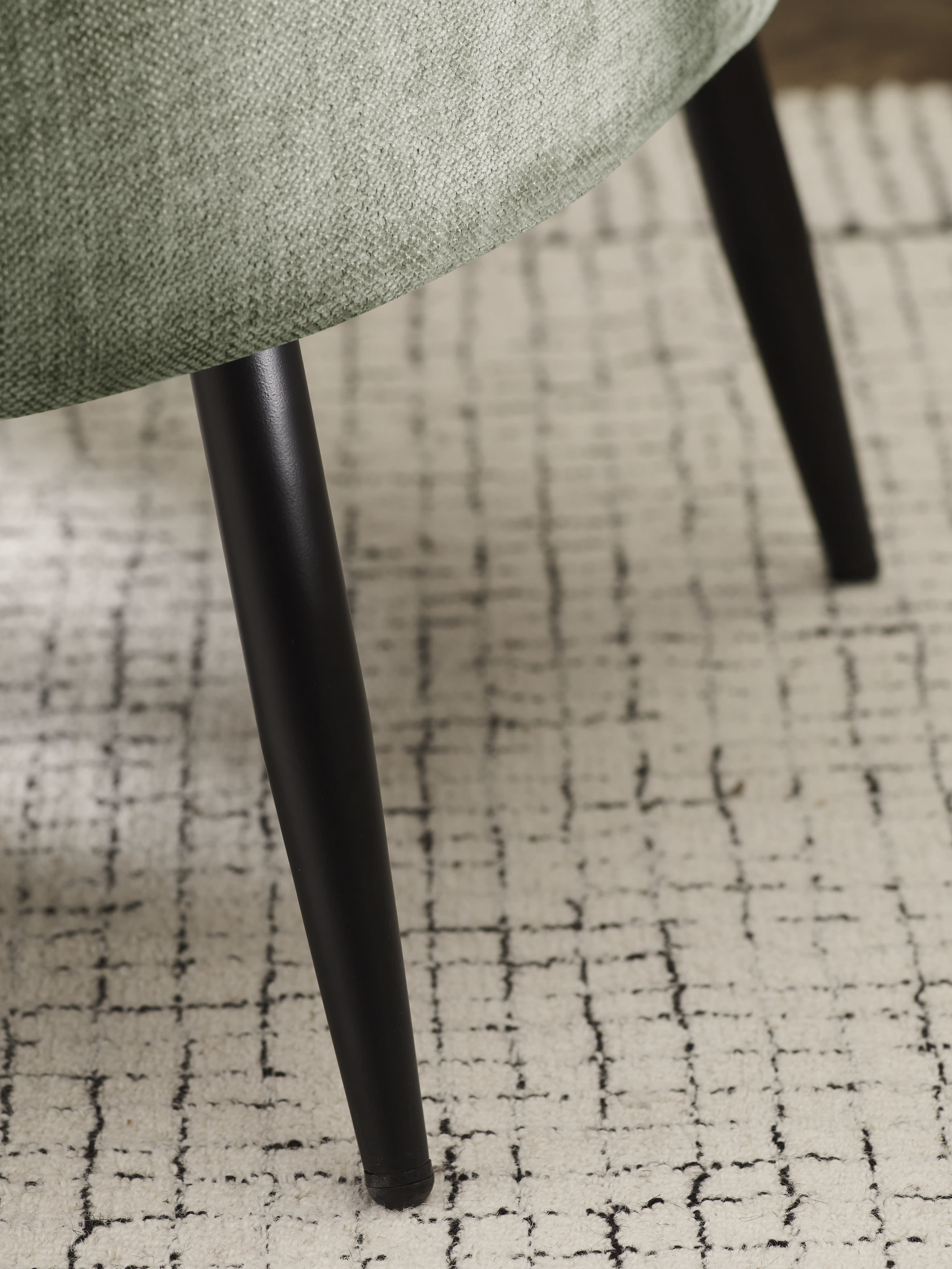 Dahlia Olive Green Linen Upholstered Accent Chair with Black Metal Legs – Olive Faux Linen