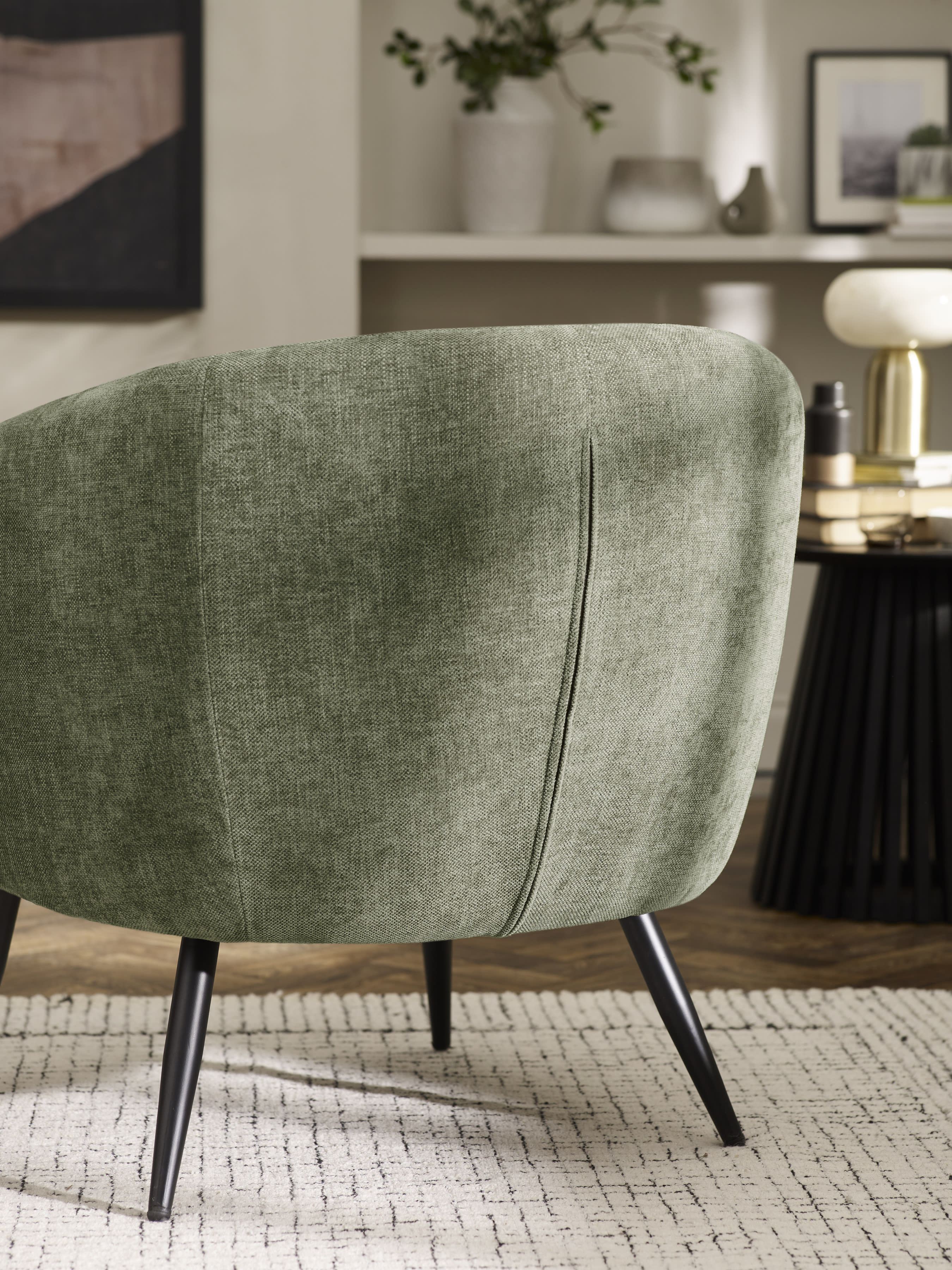 Dahlia Olive Green Linen Upholstered Accent Chair with Black Metal Legs – Olive Faux Linen