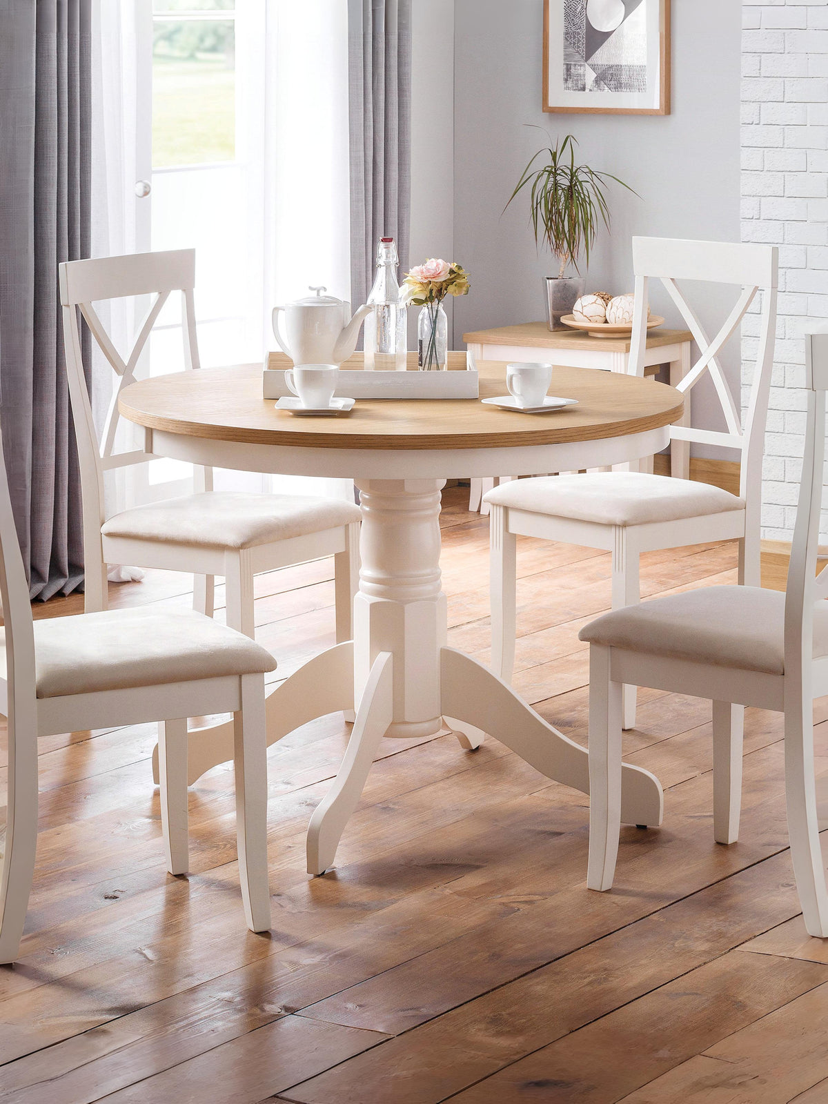 Davenport Round Pedestal Table