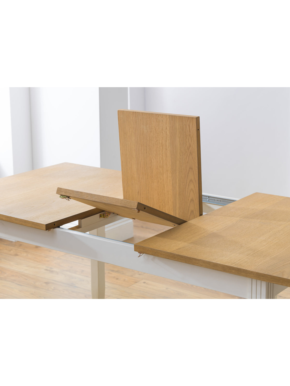 Davenport Extending Dining Table