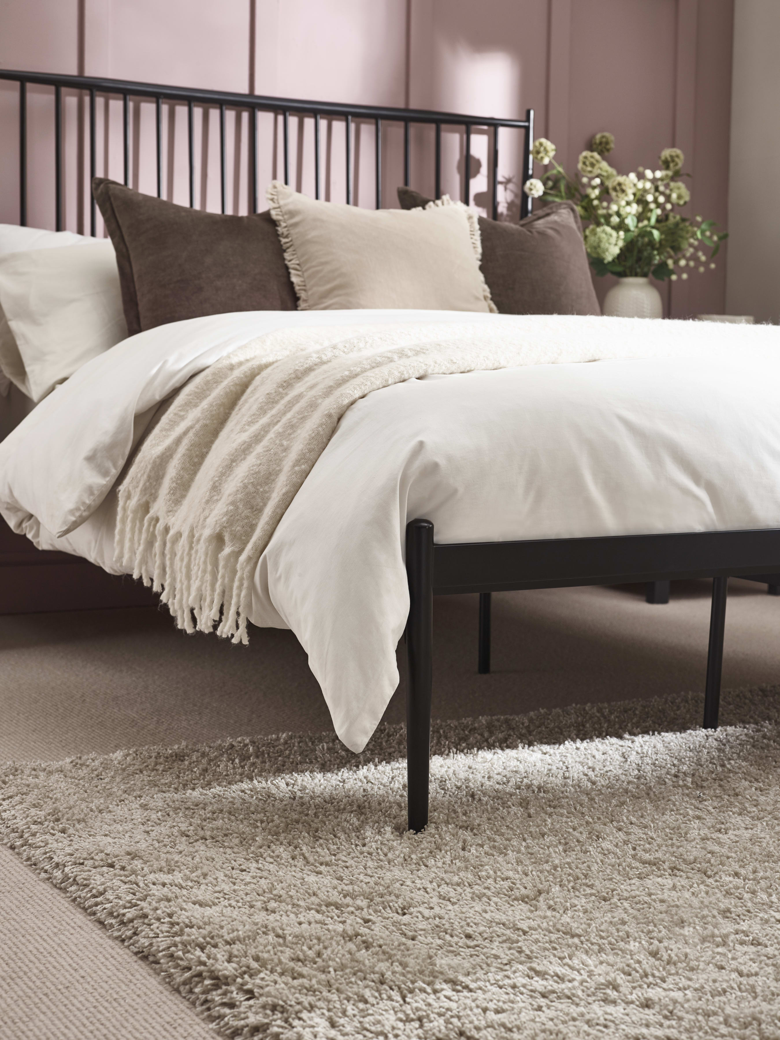 Floyd Black Metal Spindle Bed