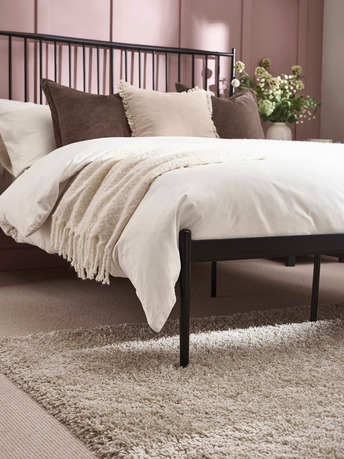 Floyd Black Metal Spindle Bed