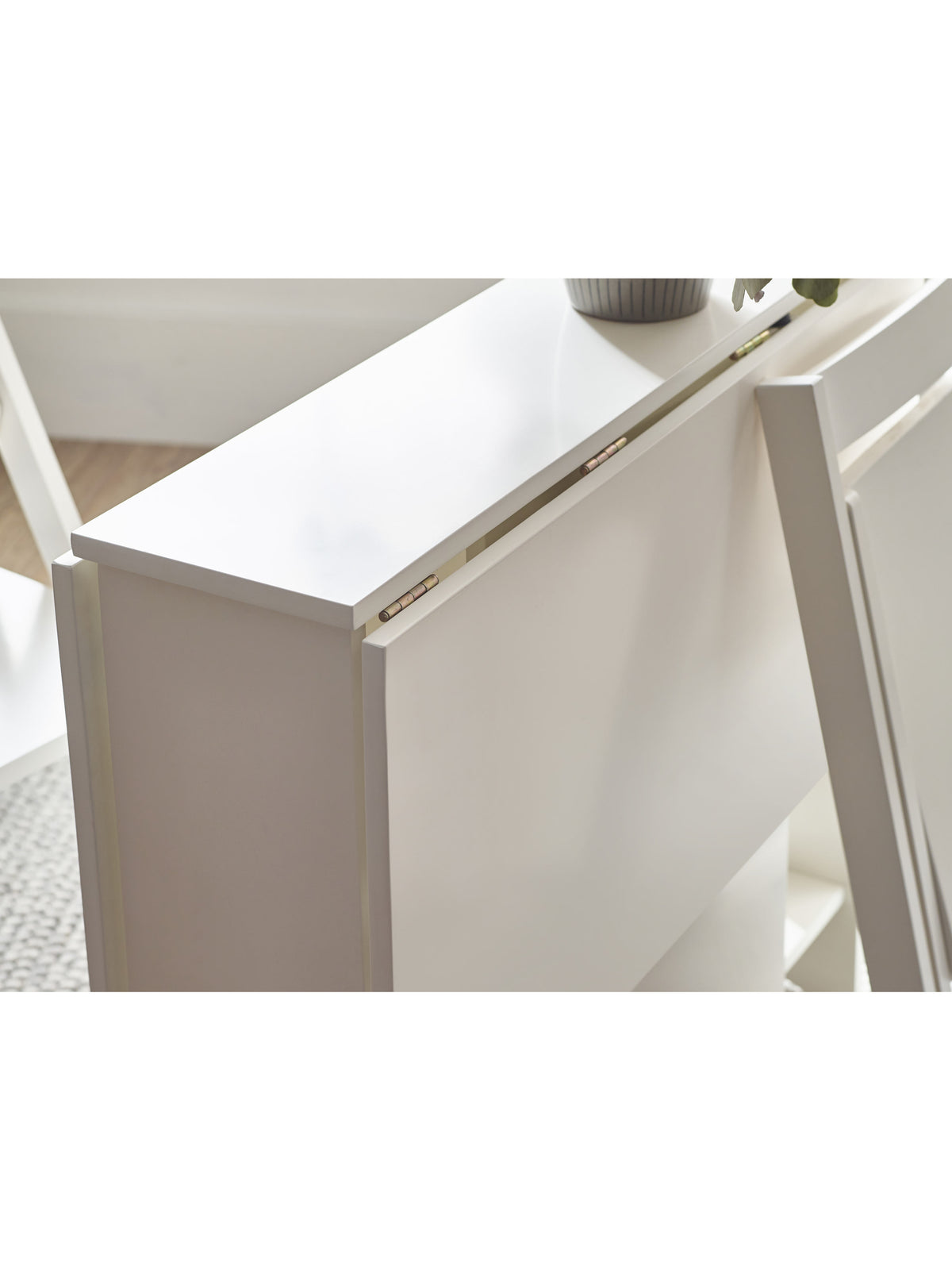 Gatan Small Gateleg Table With 2 Chairs - White