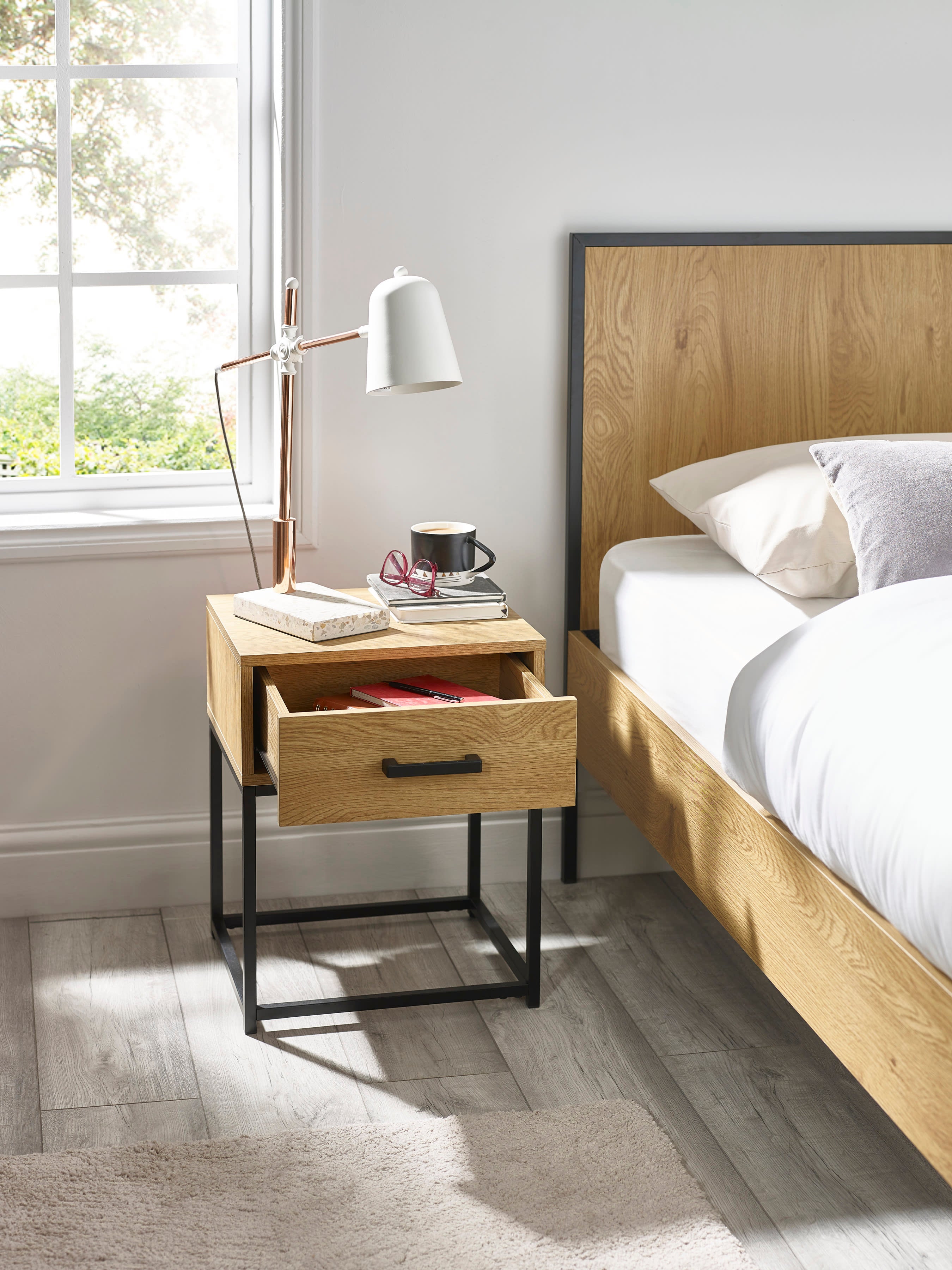 Harlow Light Oak Effect 1 Drawer Bedside Table