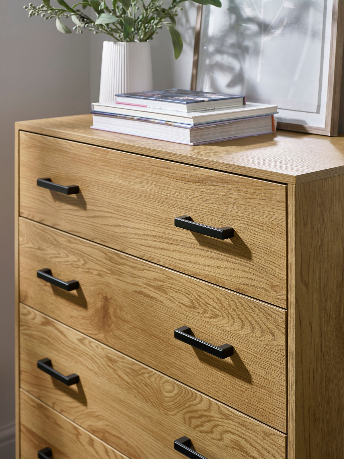 Harlow Light Oak Effect 4 Drawer Chest