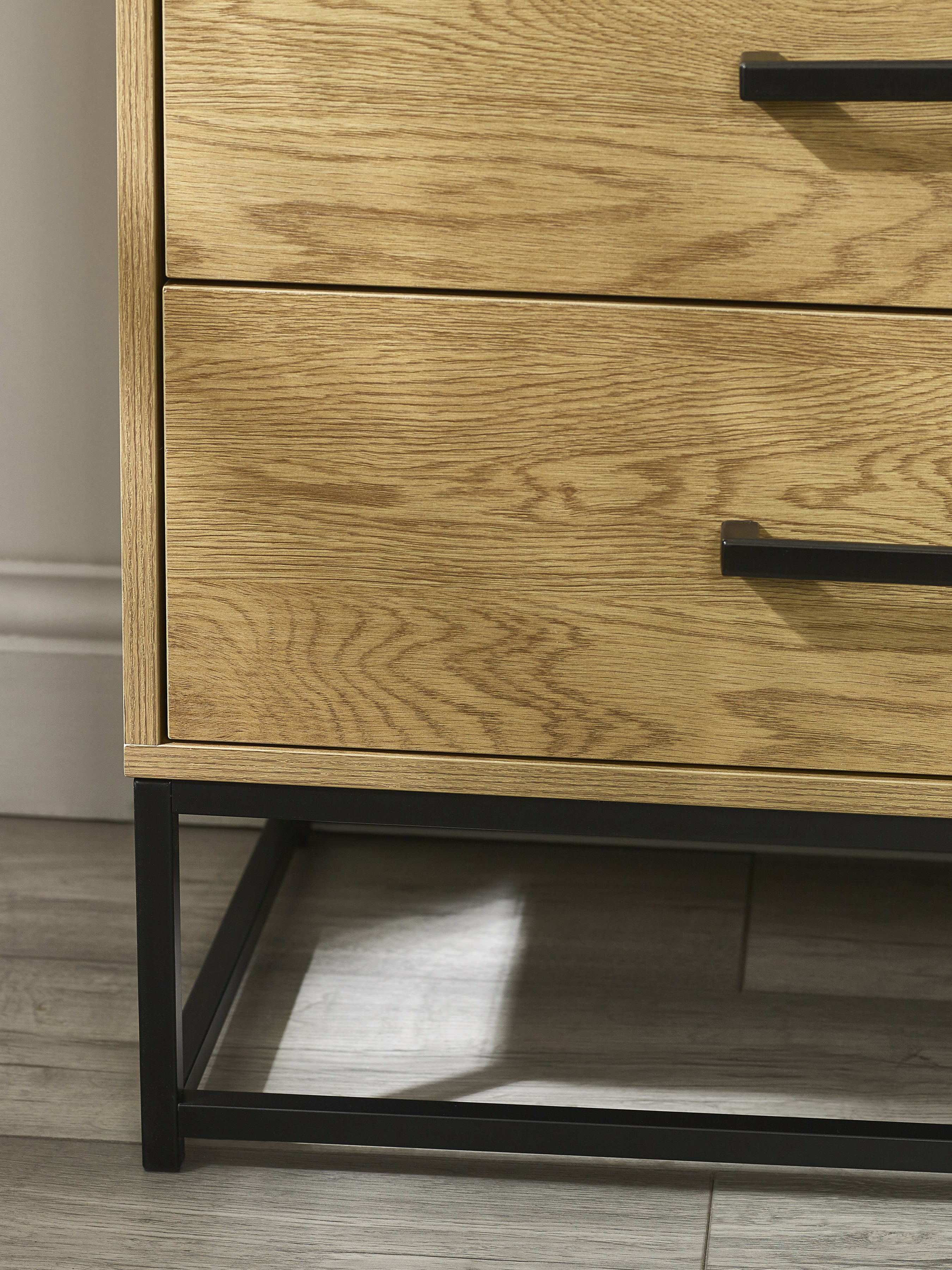 Harlow Light Oak Effect 6 Drawer Chest