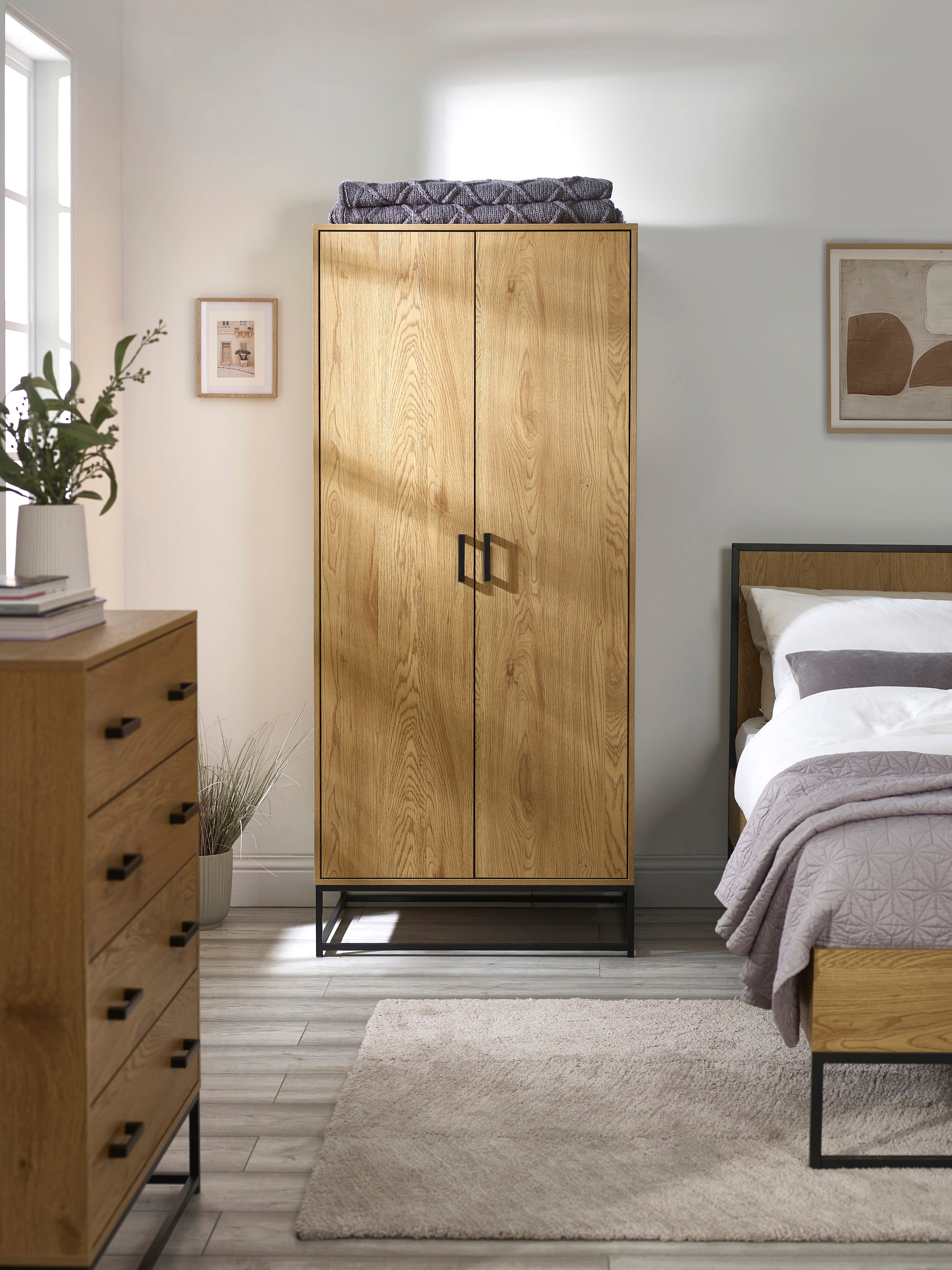 Harlow Light Oak Effect 2 Door Wardrobe