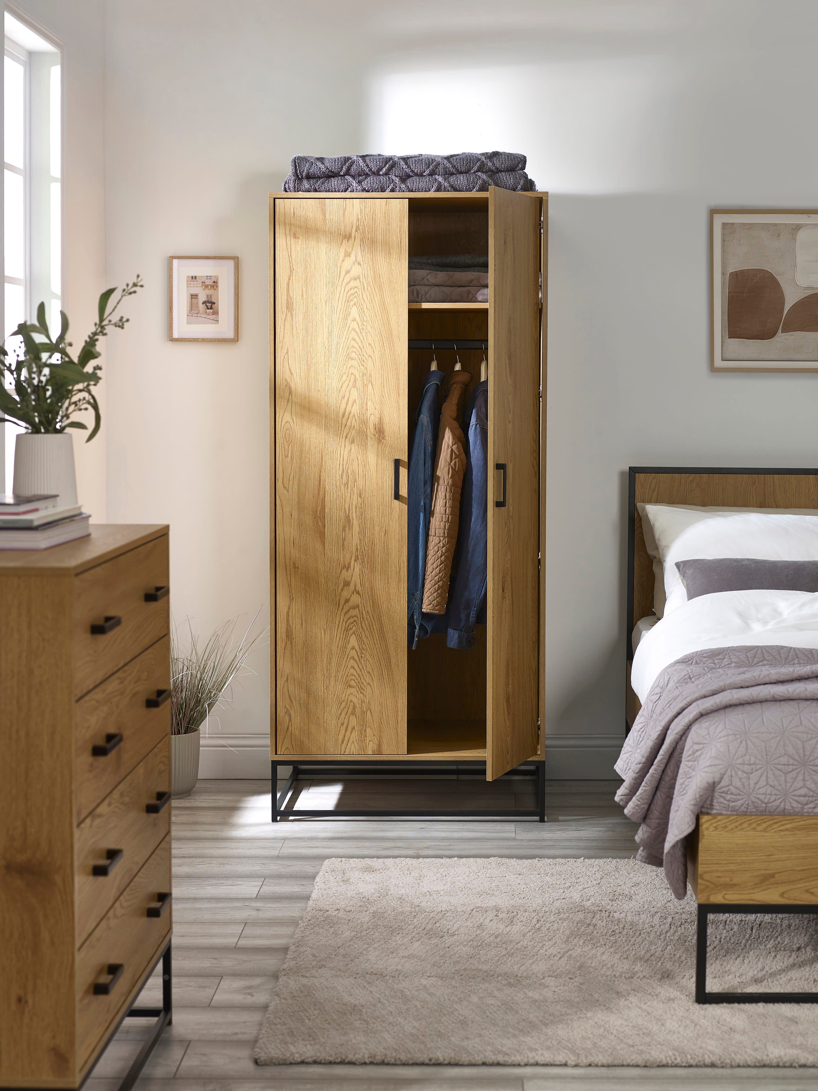 Harlow Light Oak Effect 2 Door Wardrobe