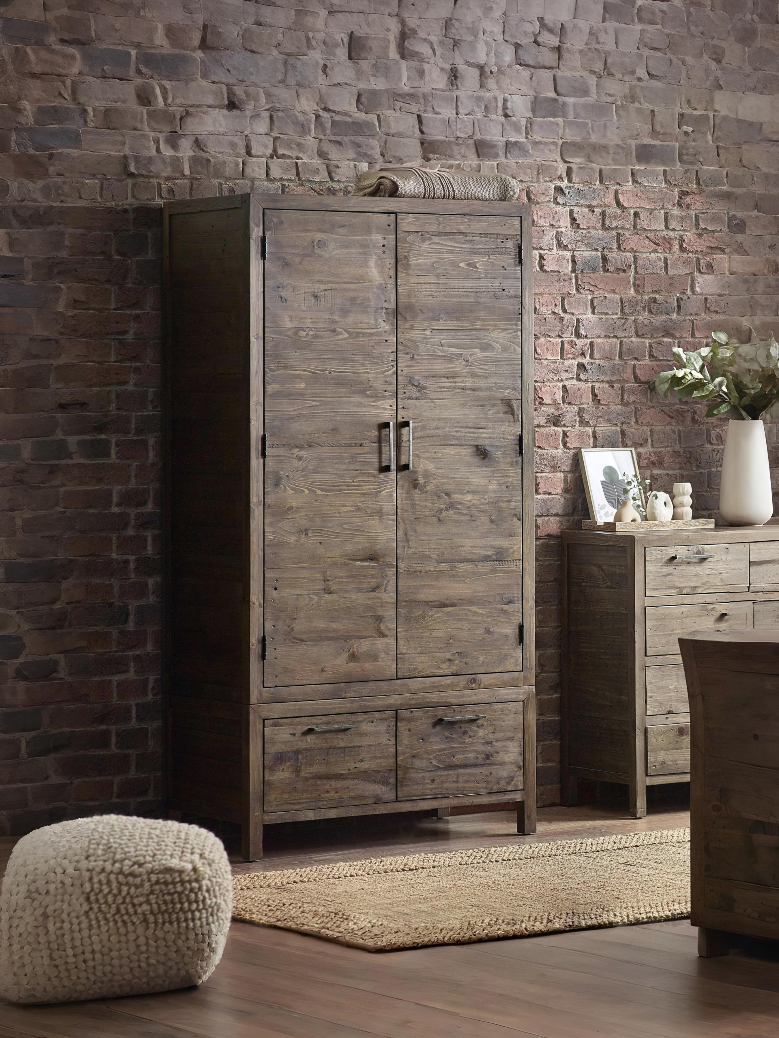 Heritage 2 Door Wardrobe