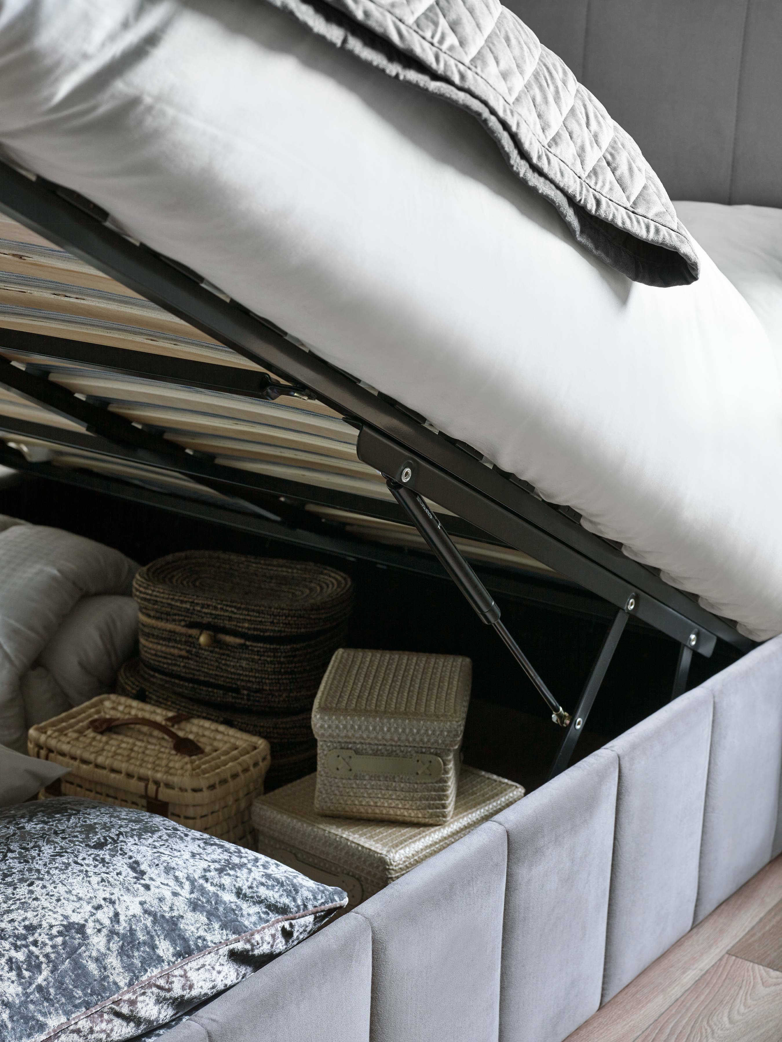Katie Ottoman Storage Bed Frame - Grey Velvet – Julian Bowen, view 13