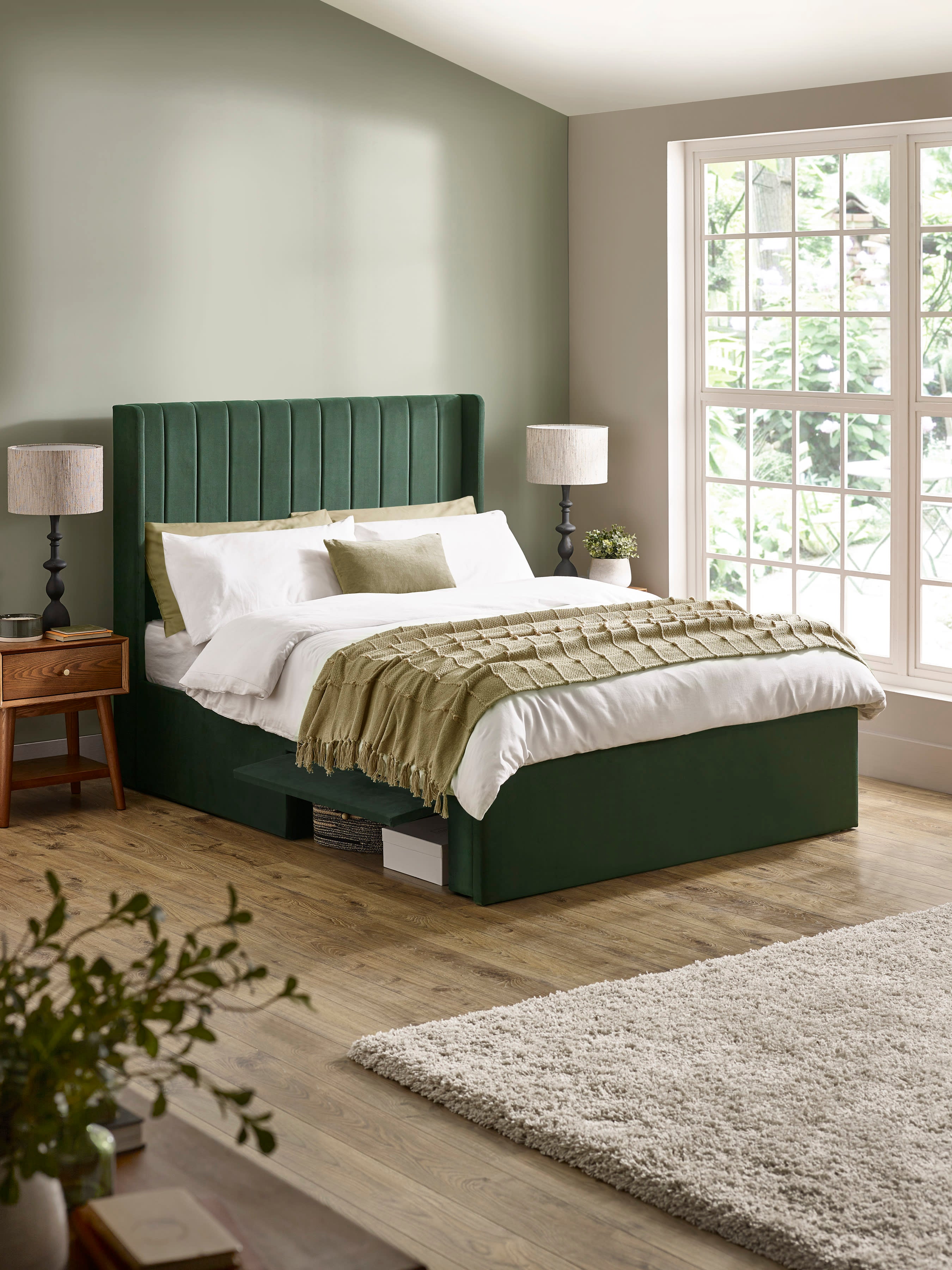Leila Bottle Green Dual Storage Door Bed – Bottle Green Velvet