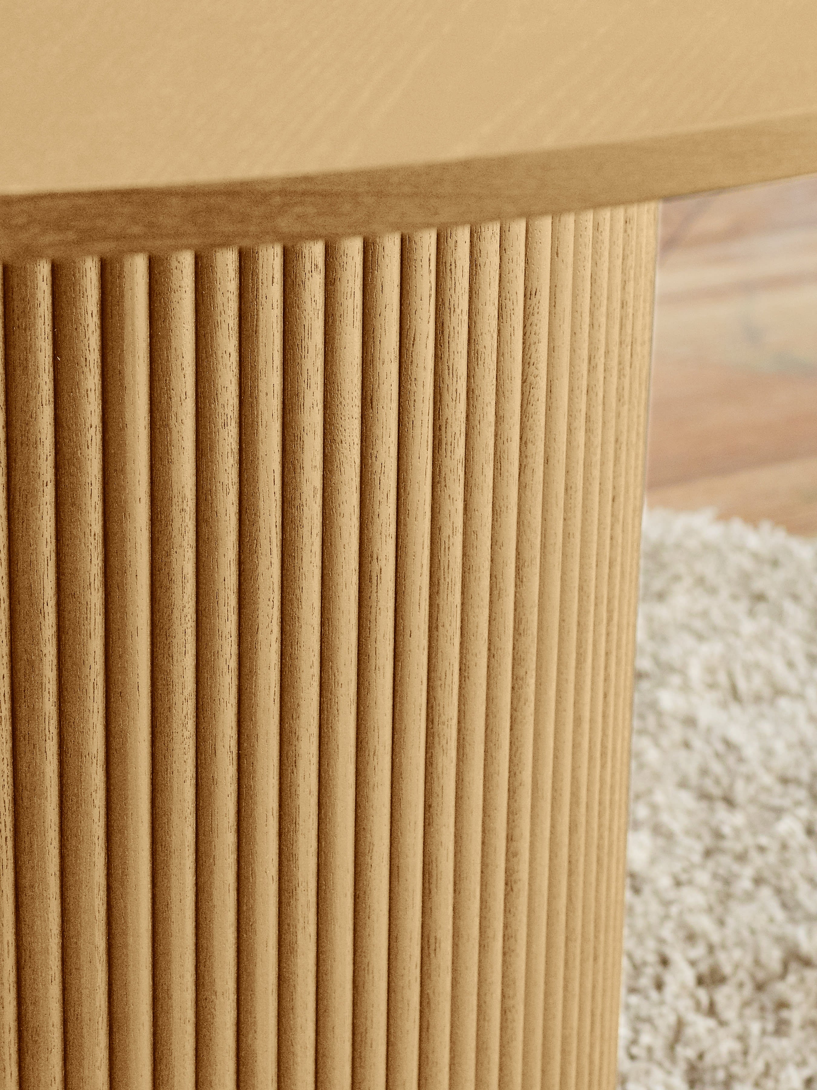 Louis Light Oak Fluted Round Dining Table – Light Oak Effect