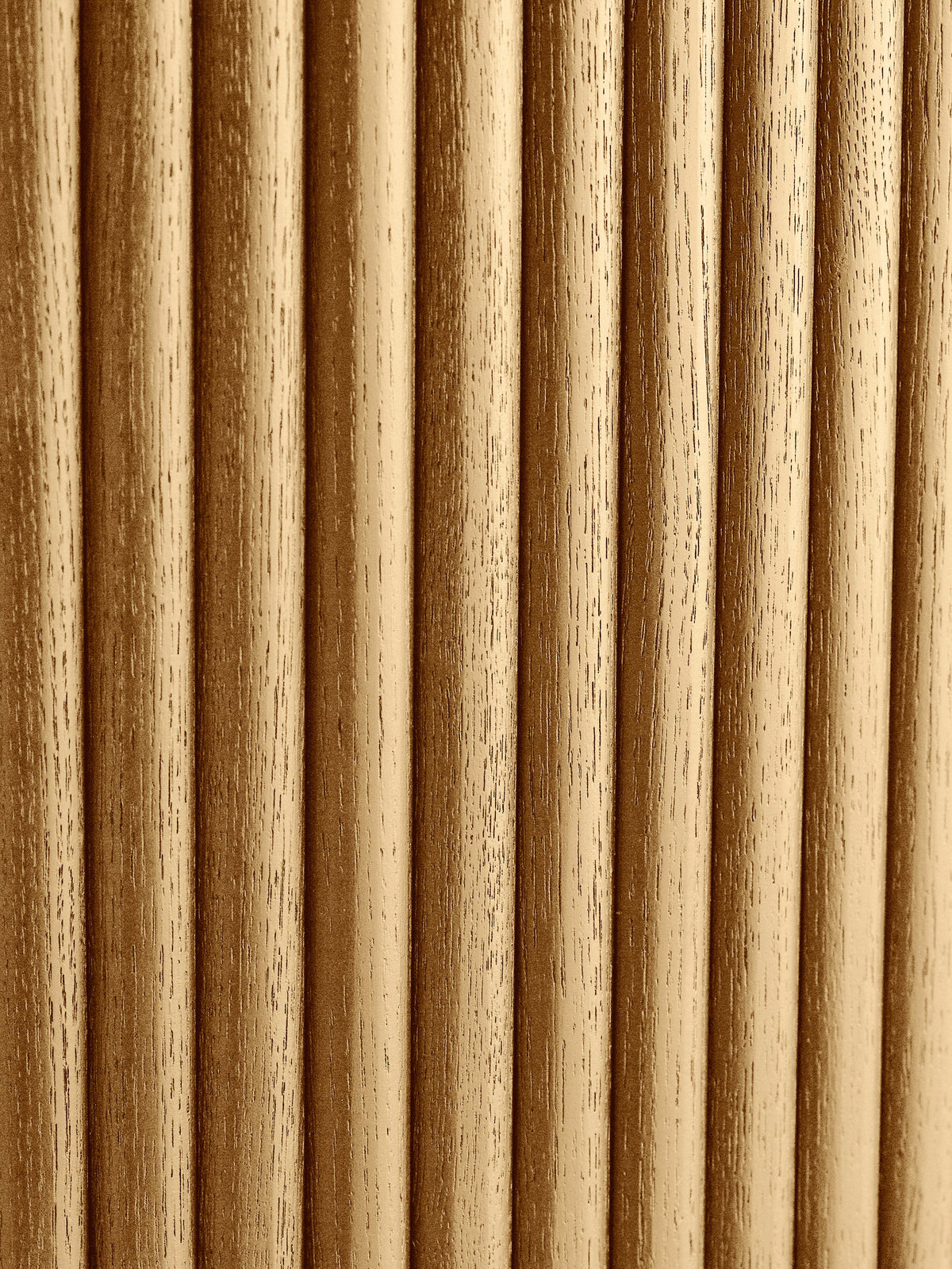 Louis Light Oak Fluted Round Dining Table – Light Oak Effect