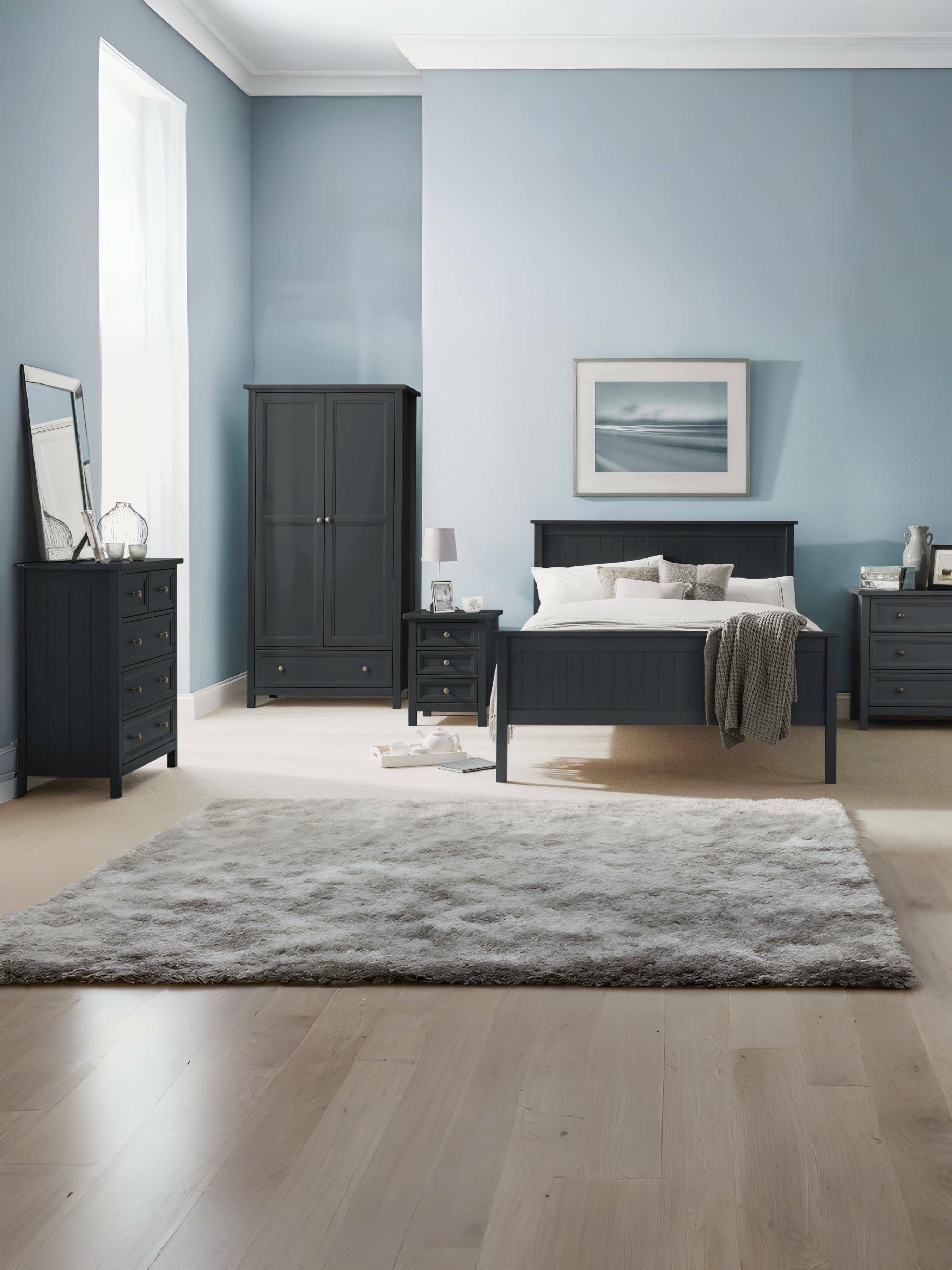 Maine Anthracite Black Bed