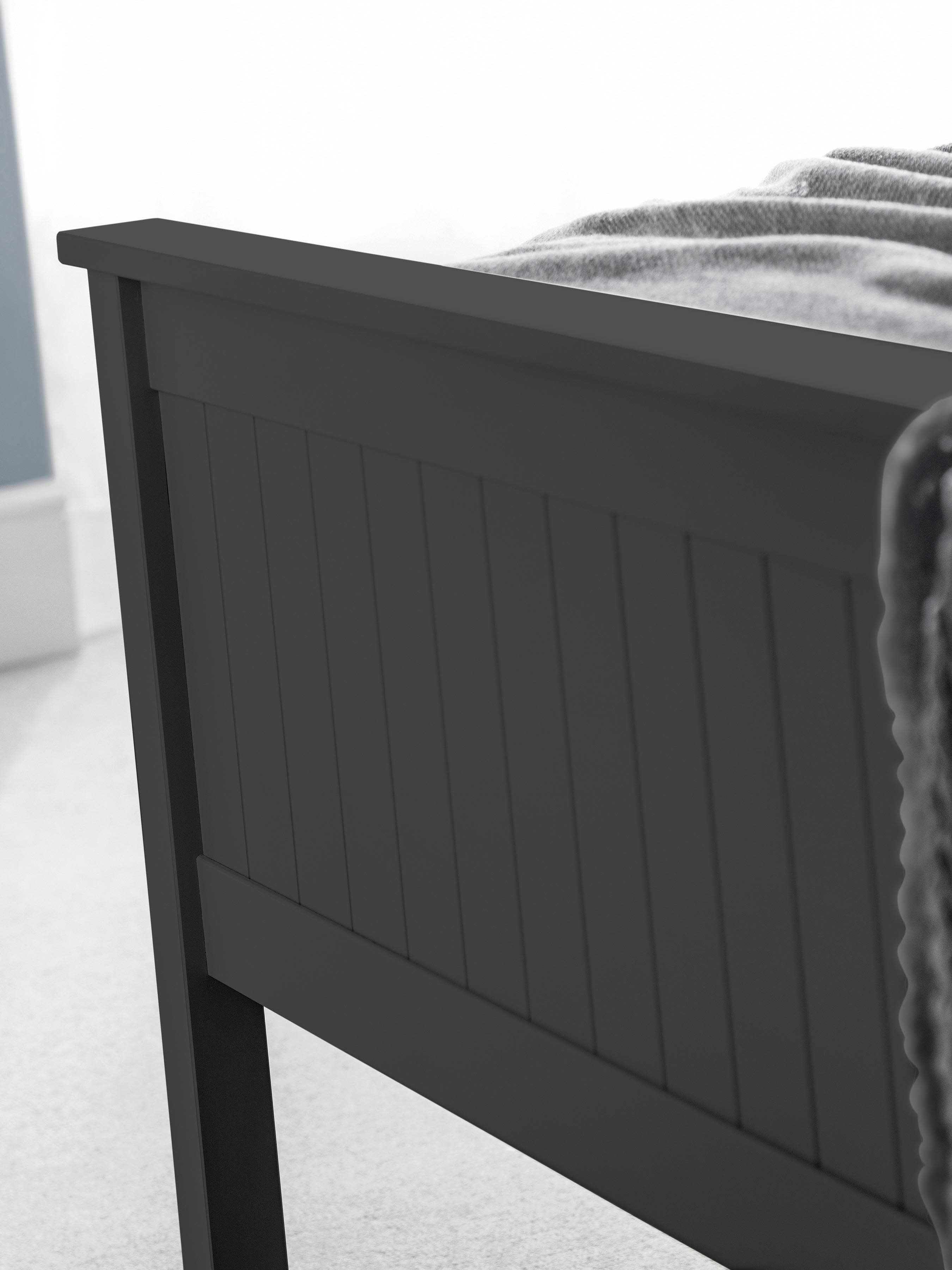 Maine Anthracite Black Bed