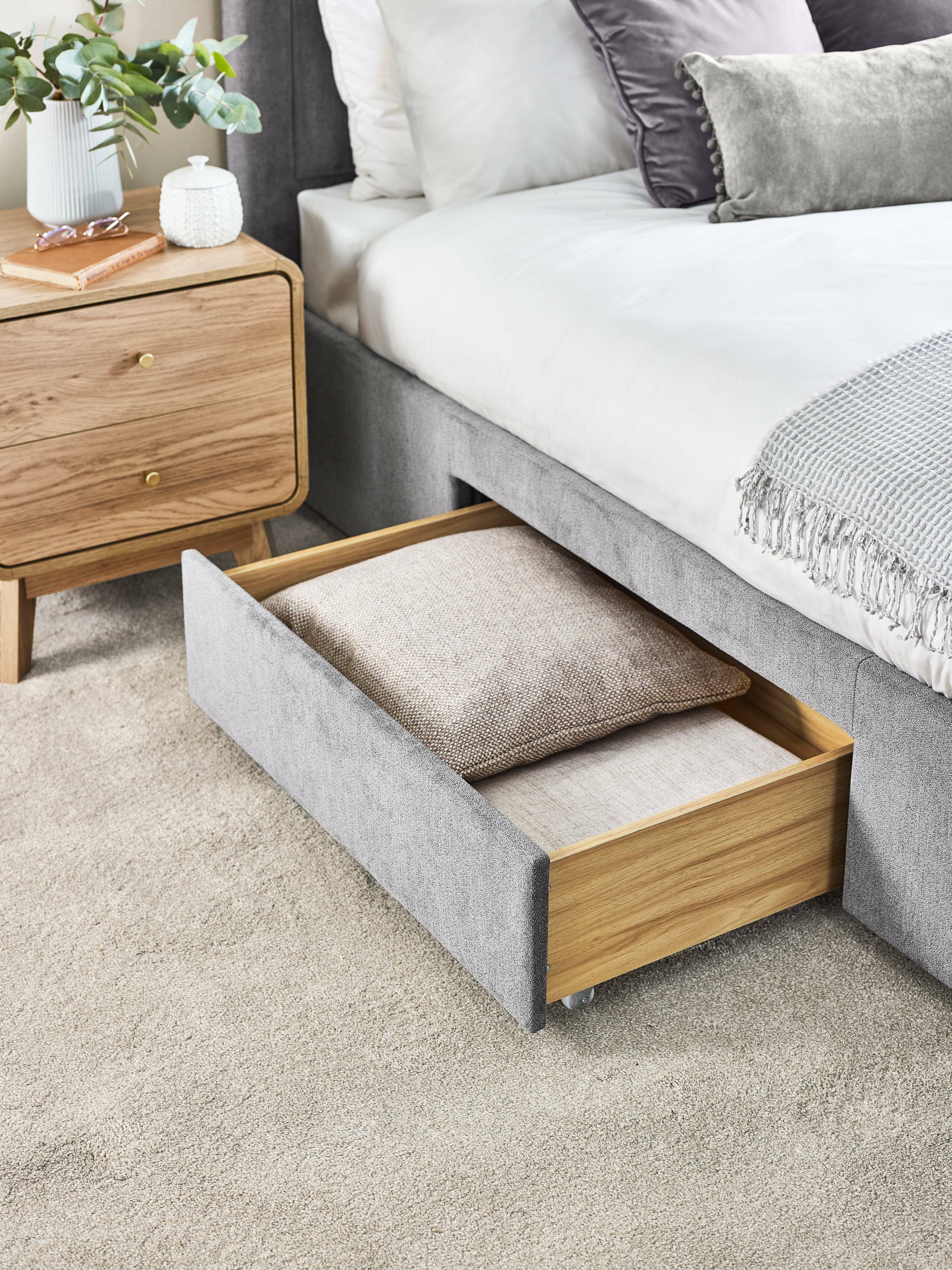 Mayfair 4 Drawer Storage Bed – Julian Bowen, view 18