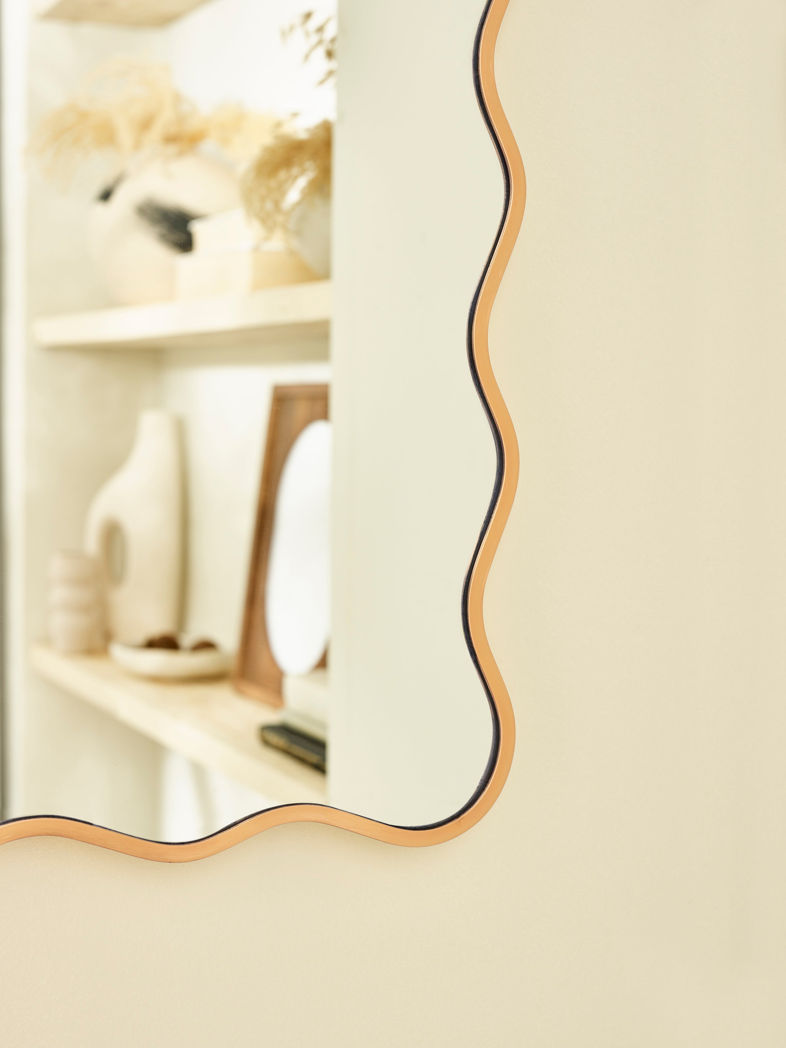 Stevie Wavy Edge Wall Mirror – Gold