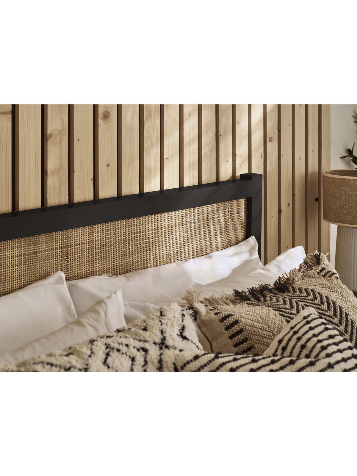 Padstow Rattan Bed - Black